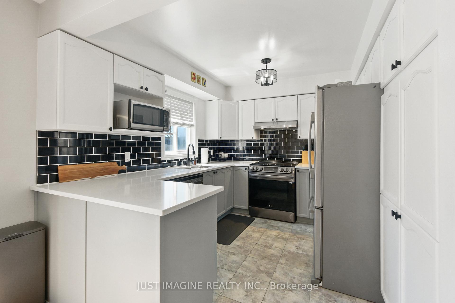 Photo 10 of 24 Binbury Way, Ottawa, Hunt Club Park/Greenboro — HOMEH