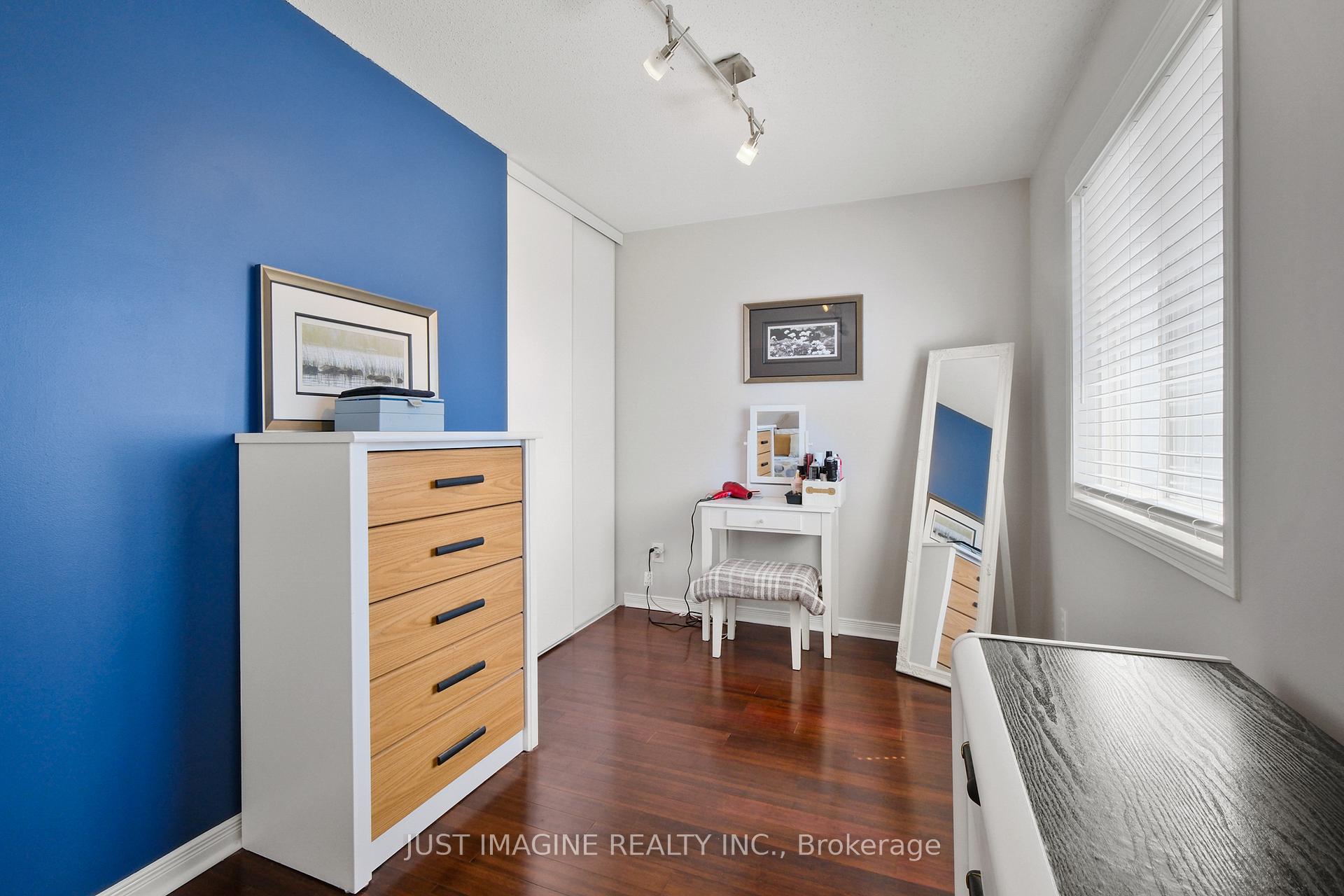 Photo 17 of 24 Binbury Way, Ottawa, Hunt Club Park/Greenboro — HOMEH