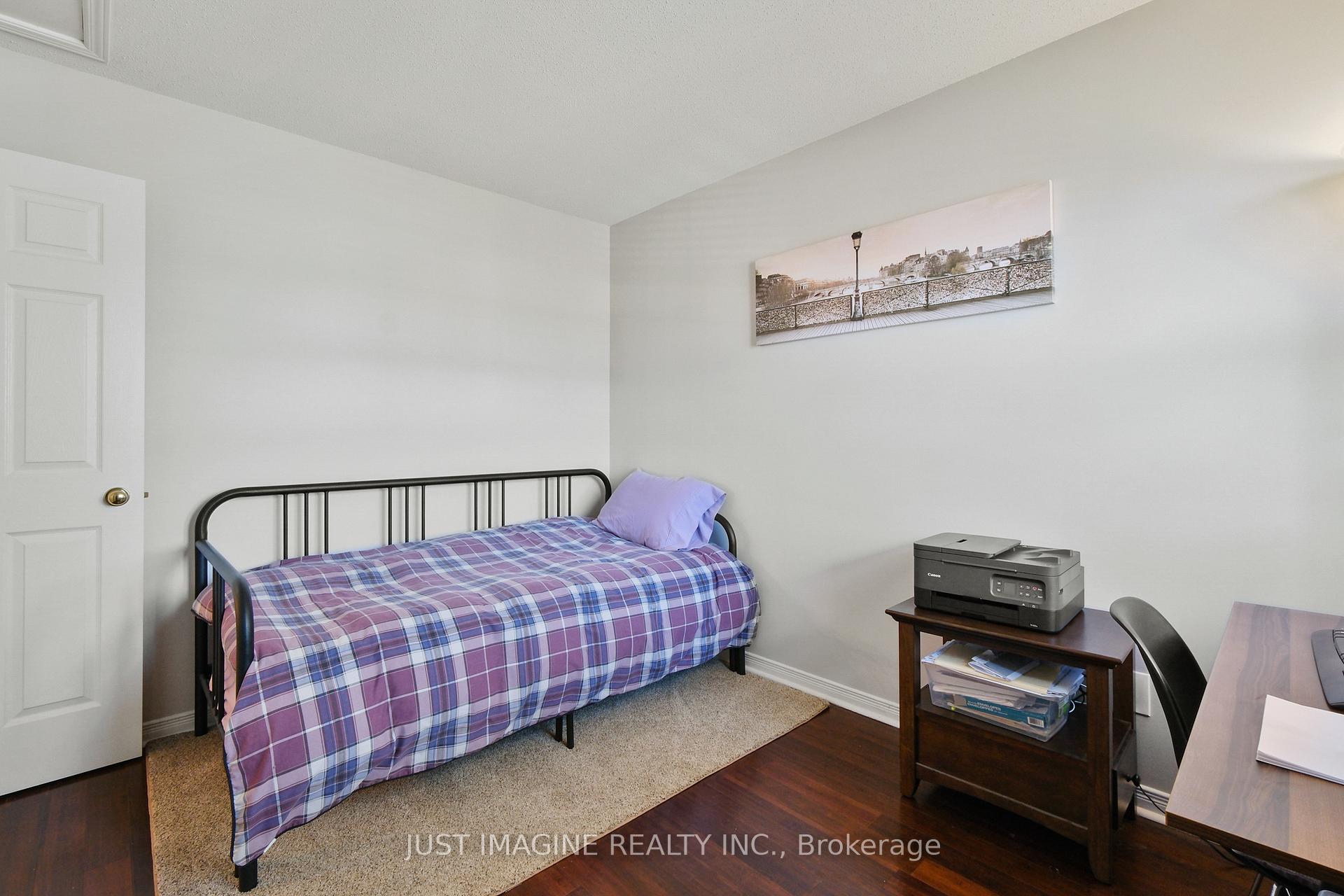Photo 19 of 24 Binbury Way, Ottawa, Hunt Club Park/Greenboro — HOMEH