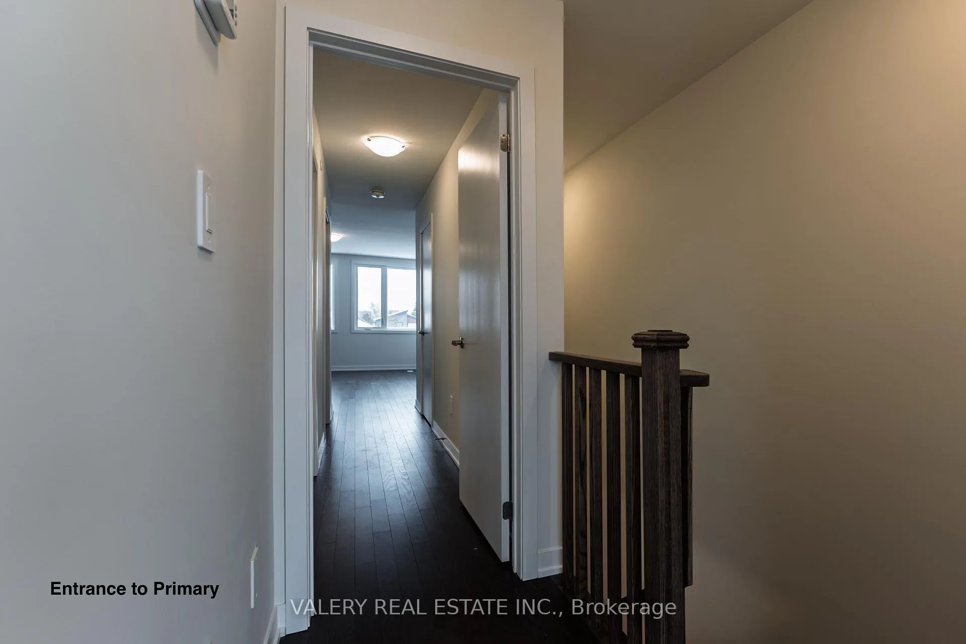 Photo 22 of 18 Grn Grdns Boulevard, Toronto, Englemount-Lawrence — HOMEH