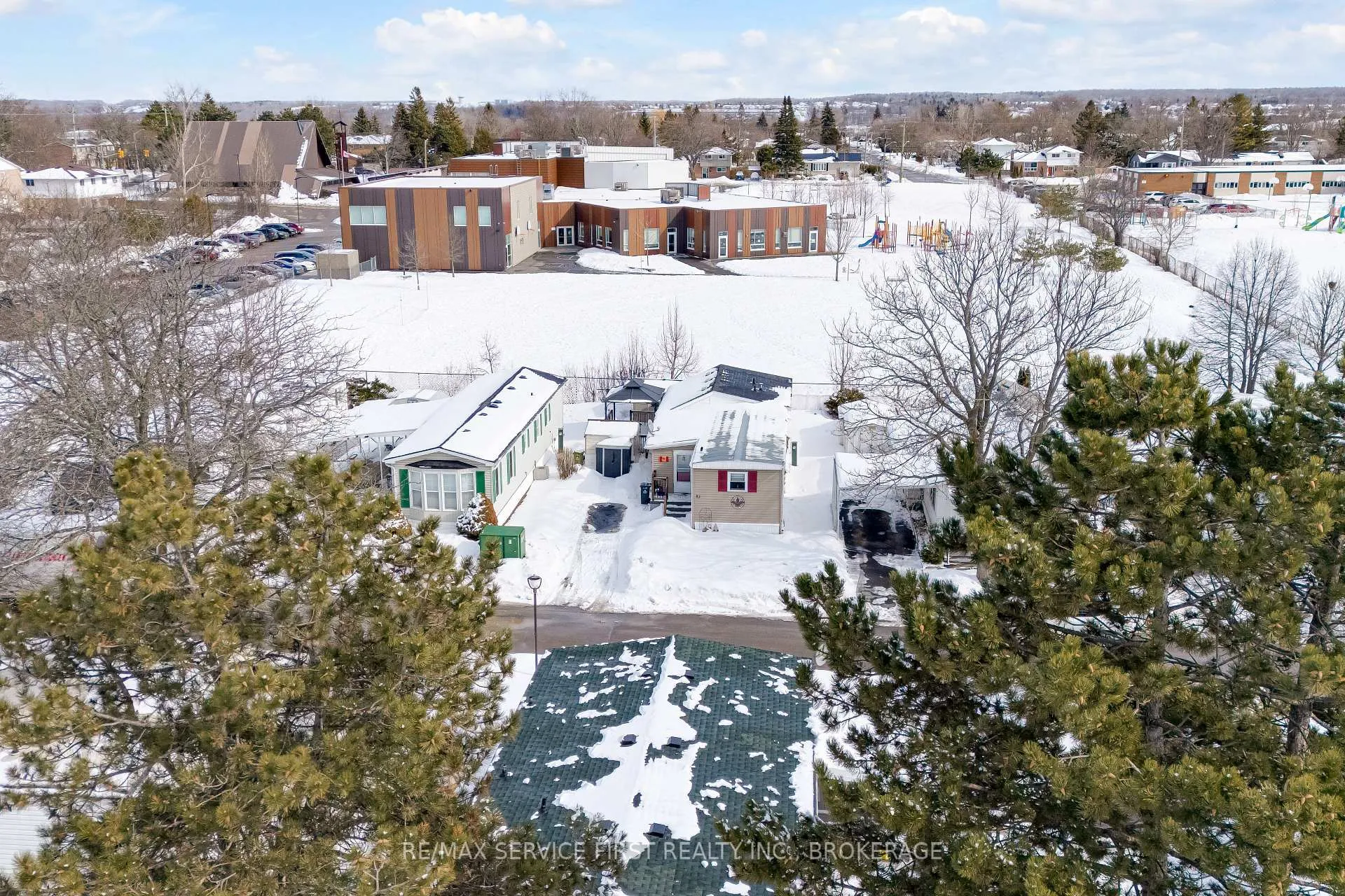 Photo 4 of 83 Worthington Way, Kingston, Rideau — HOMEH