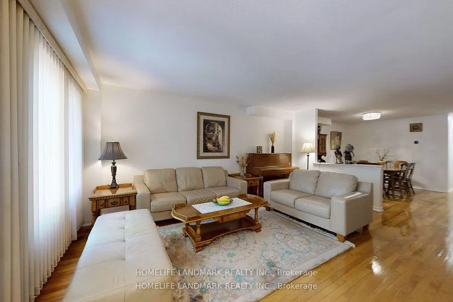 Photo 5 of 32 Coatsworth Crescent, Toronto, Woodbine Corridor — HOMEH