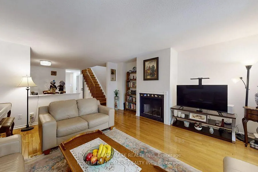 Photo 8 of 32 Coatsworth Crescent, Toronto, Woodbine Corridor — HOMEH