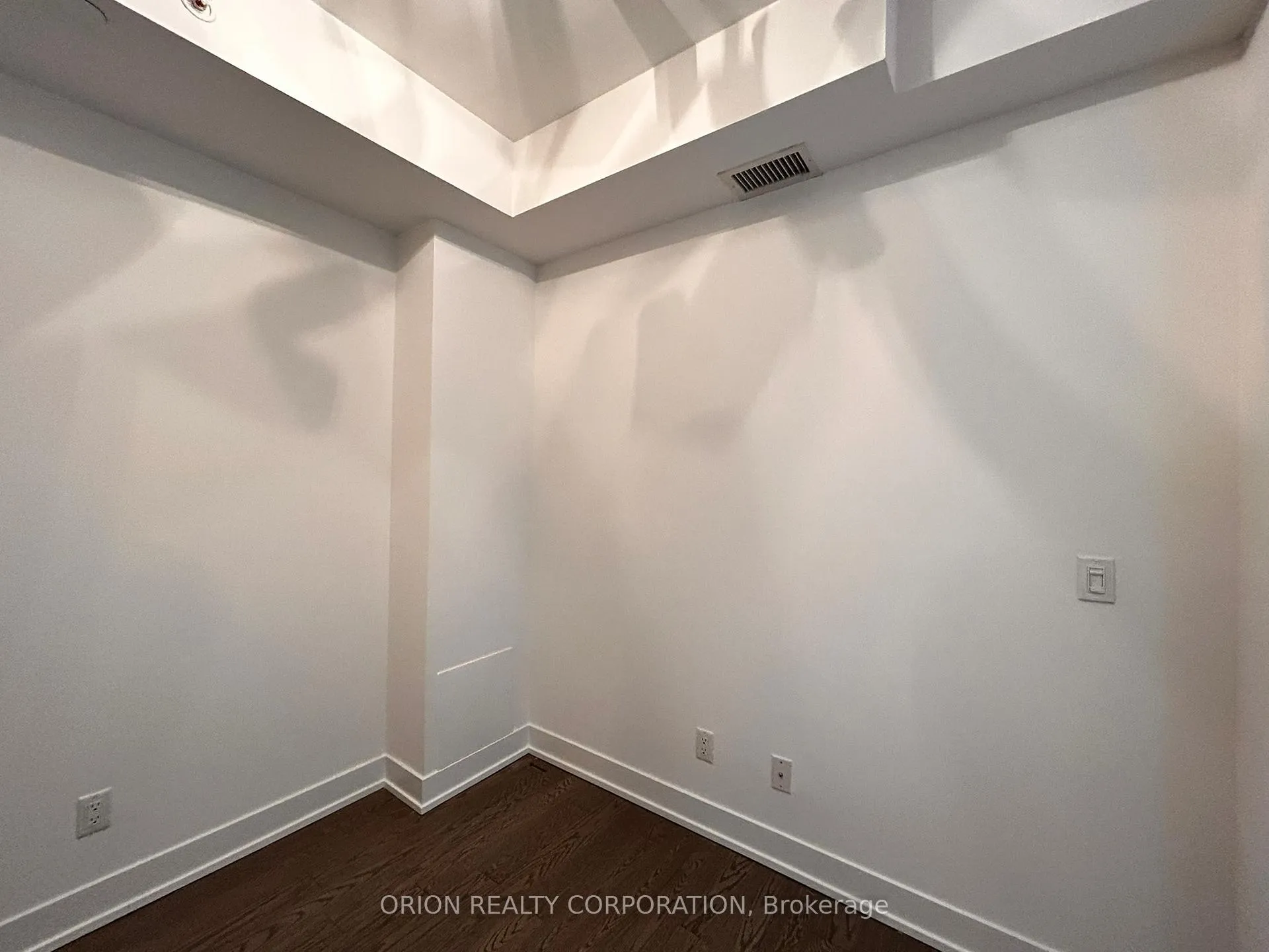Photo 5 of Unit 1302, 68 Merton Street, Toronto, Mount Pleasant West — HOMEH