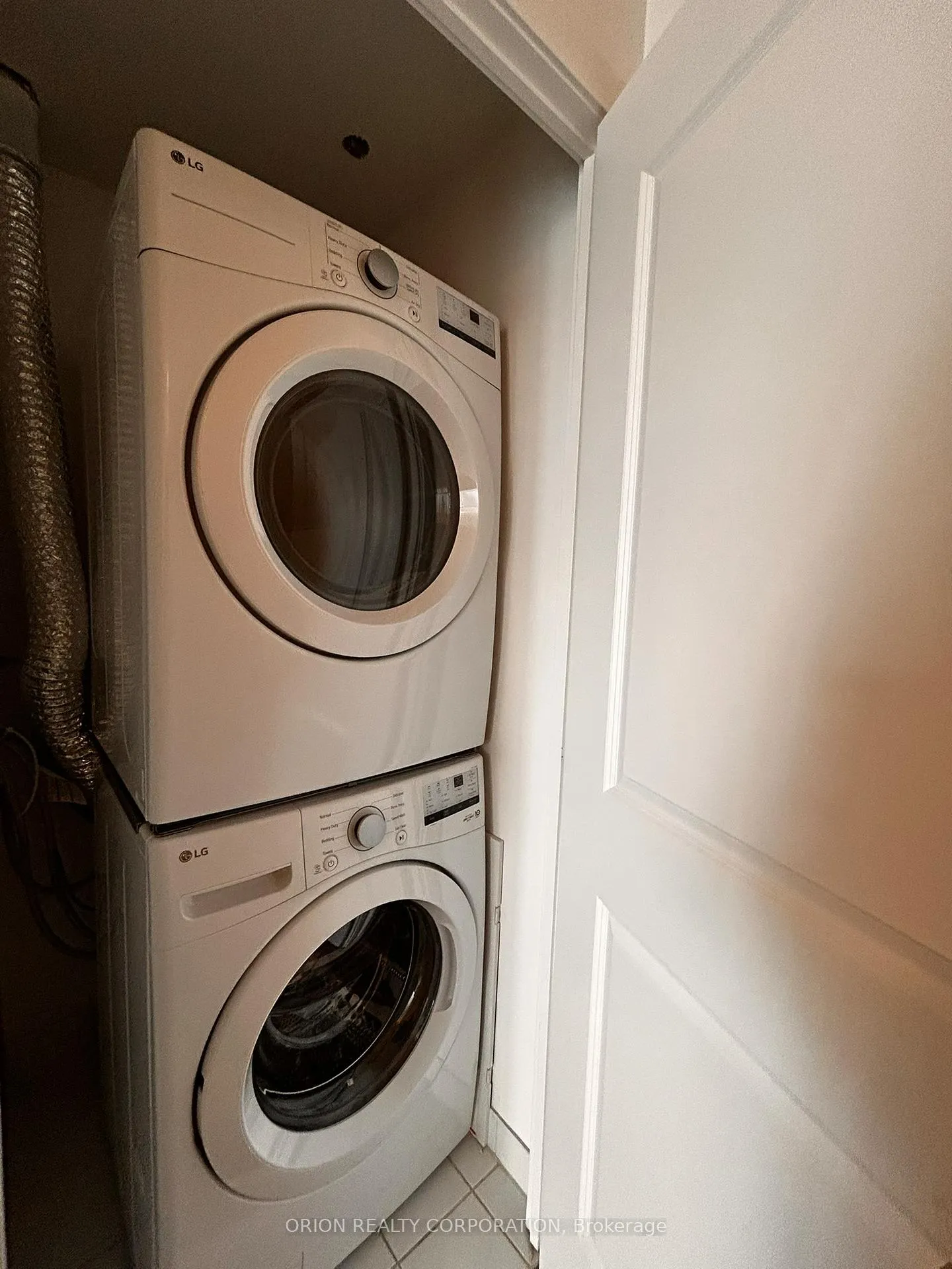 Photo 6 of Unit 1302, 68 Merton Street, Toronto, Mount Pleasant West — HOMEH
