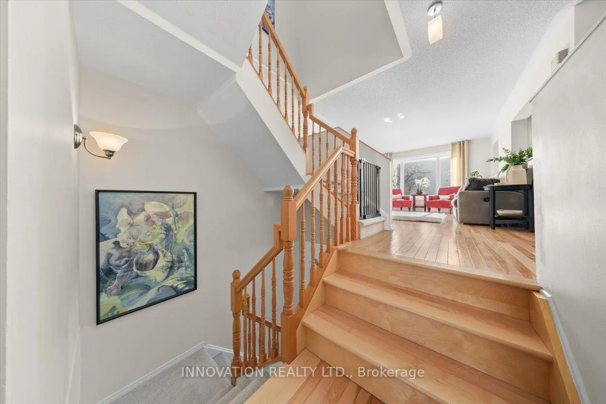 Photo 6 of 4 Sheppard's Glen Avenue, Ottawa, Kanata - Emerald Meadows/Trailwest — HOMEH