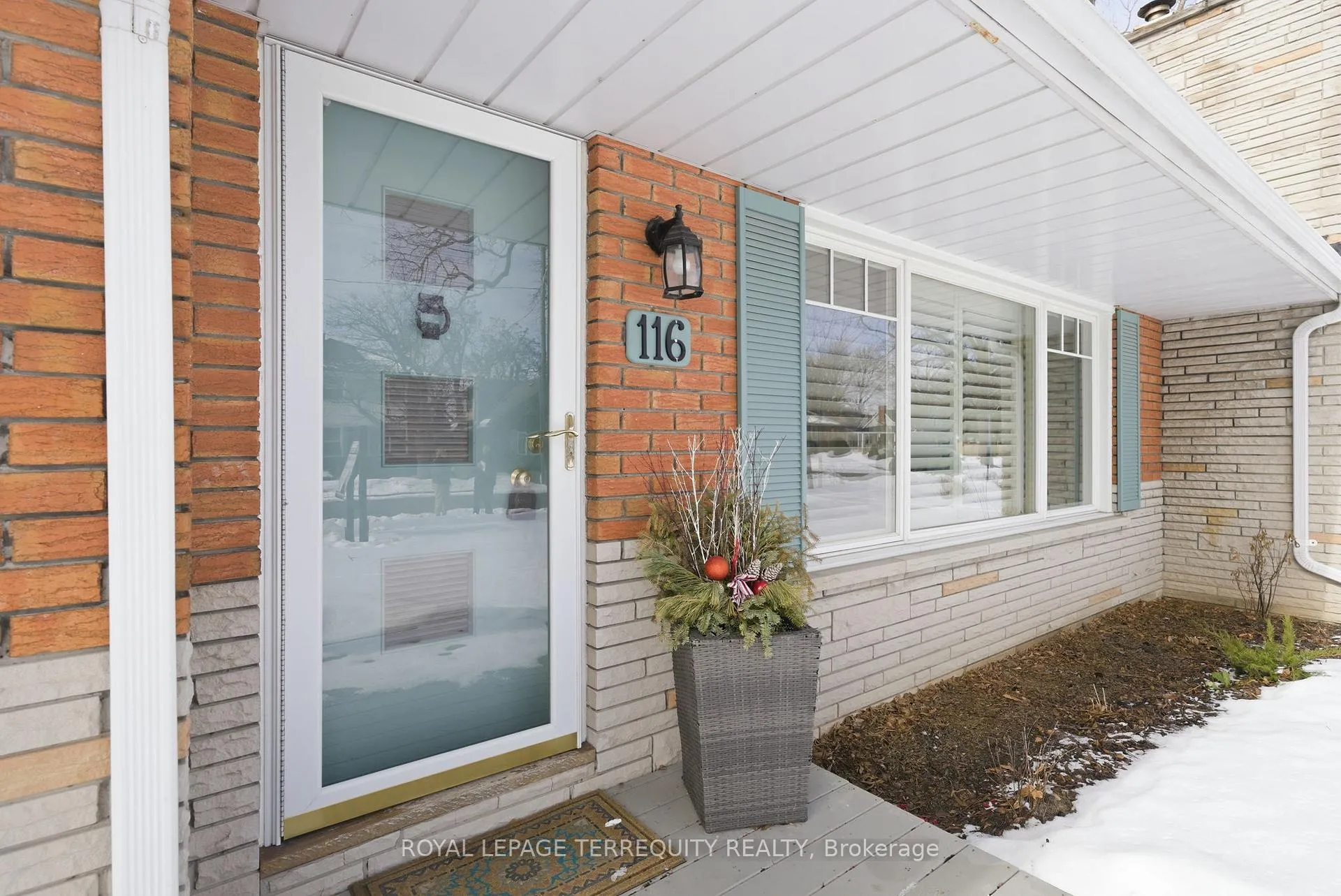 Photo 3 of 116 Centre Street N, Whitby, Downtown Whitby — HOMEH