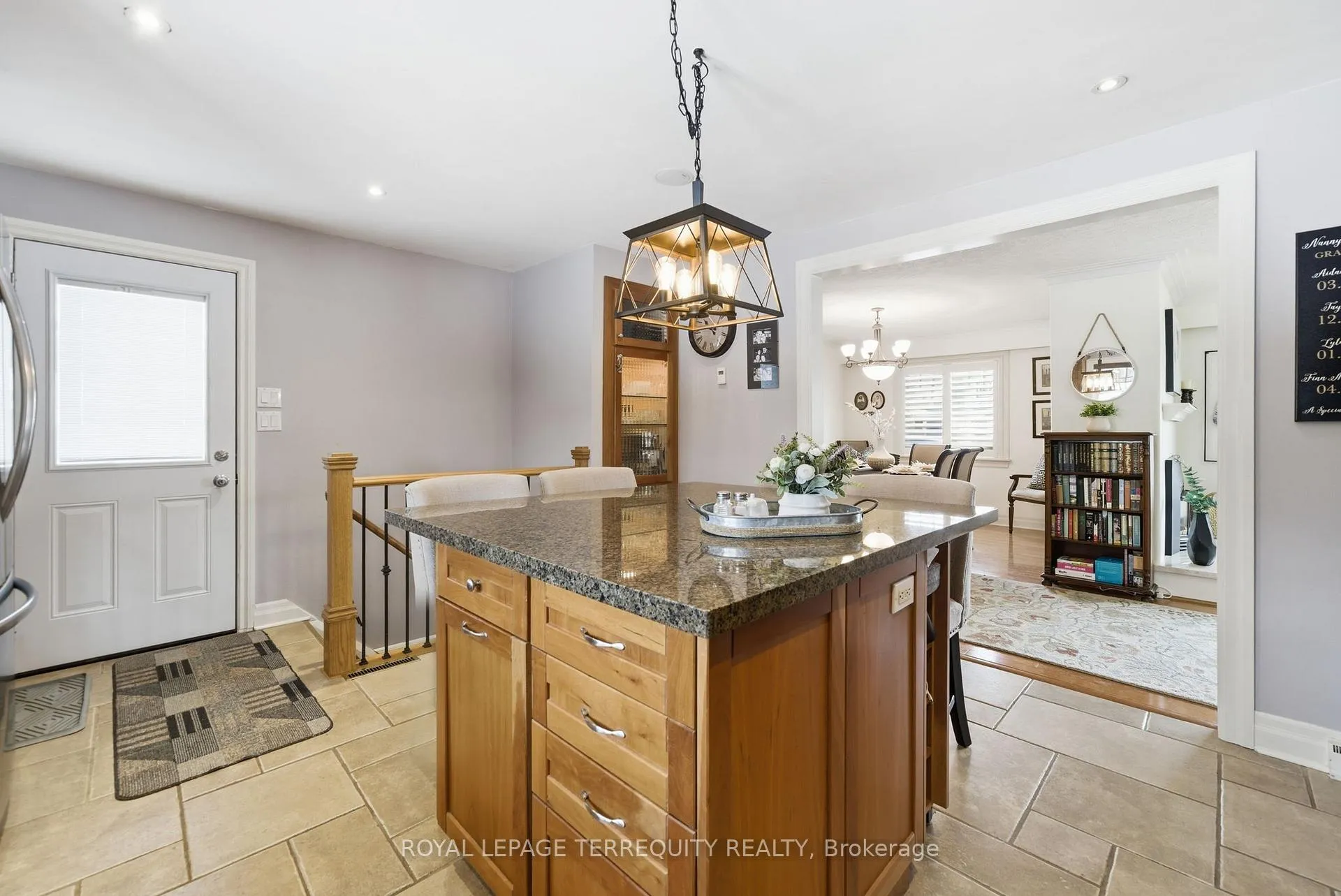 Photo 15 of 116 Centre Street N, Whitby, Downtown Whitby — HOMEH