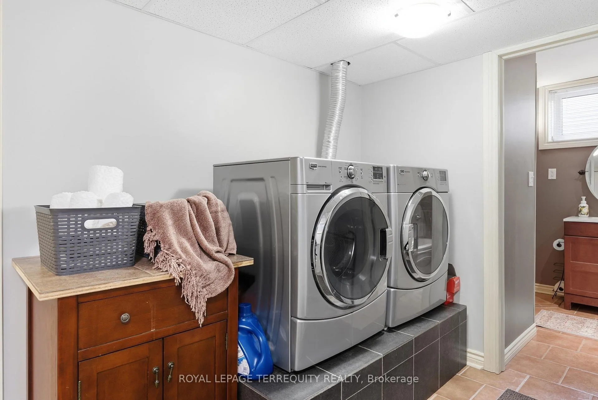 Photo 26 of 116 Centre Street N, Whitby, Downtown Whitby — HOMEH