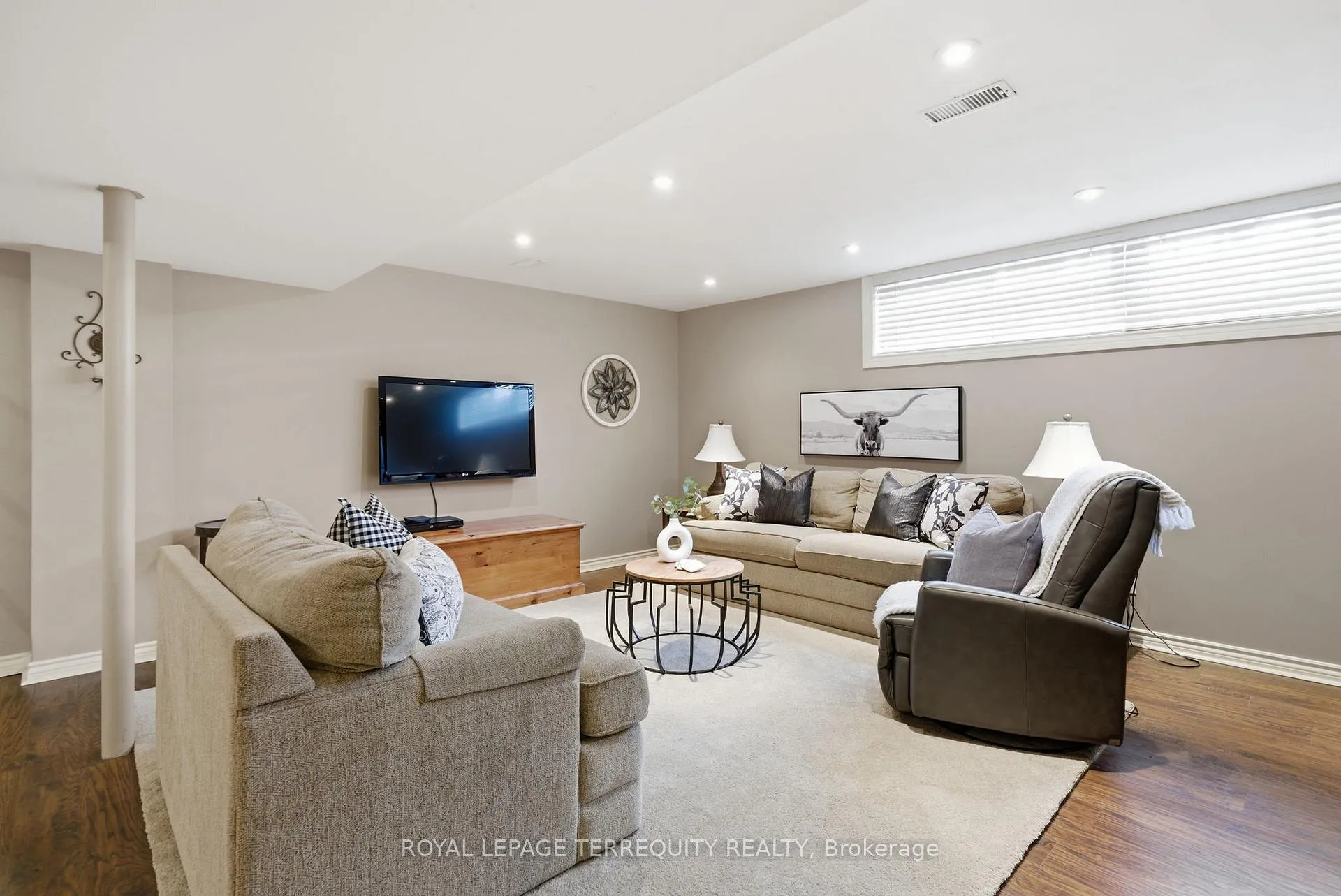 Photo 31 of 116 Centre Street N, Whitby, Downtown Whitby — HOMEH