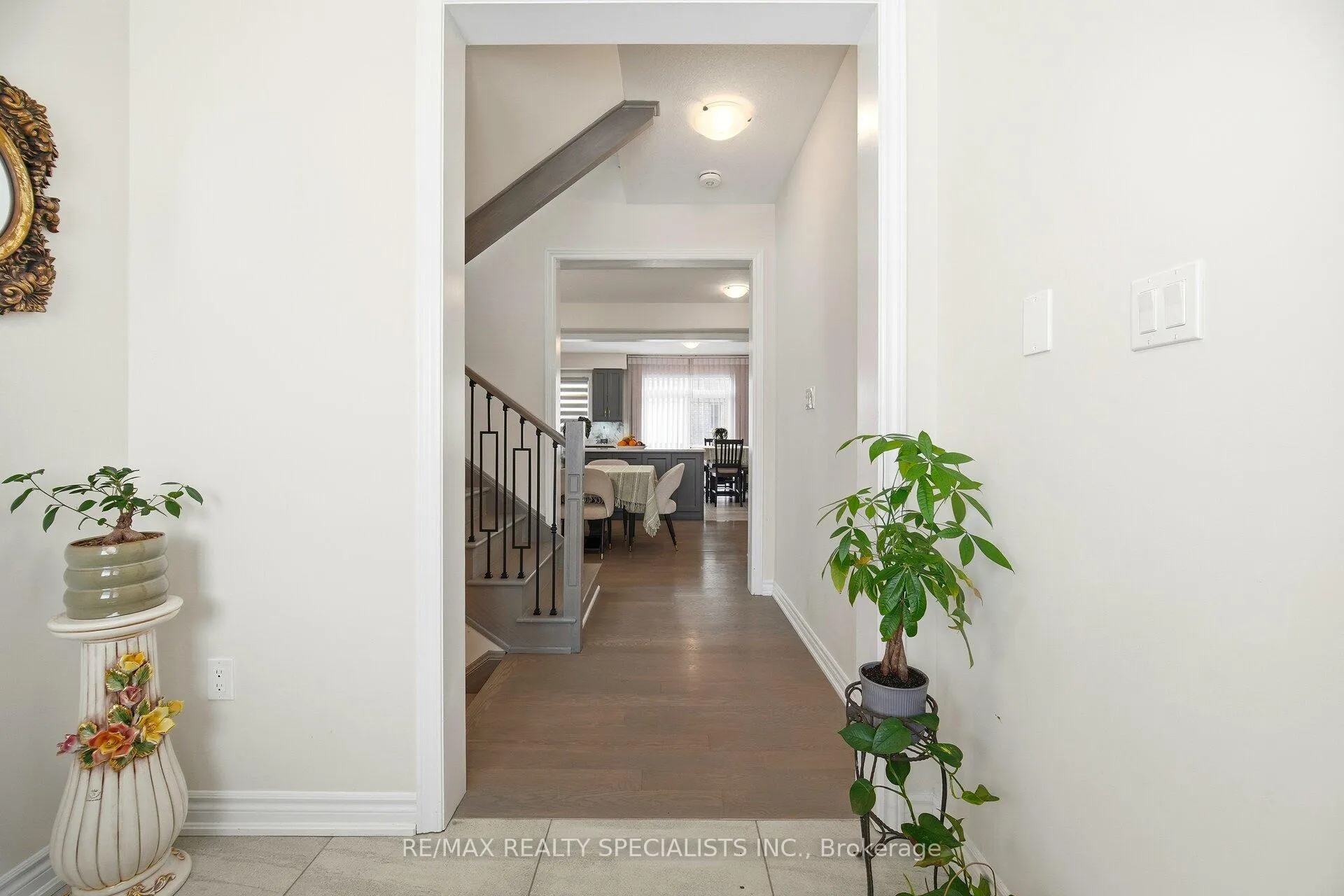 Photo 7 of 9 Gilham Way E, Brant, Paris — HOMEH