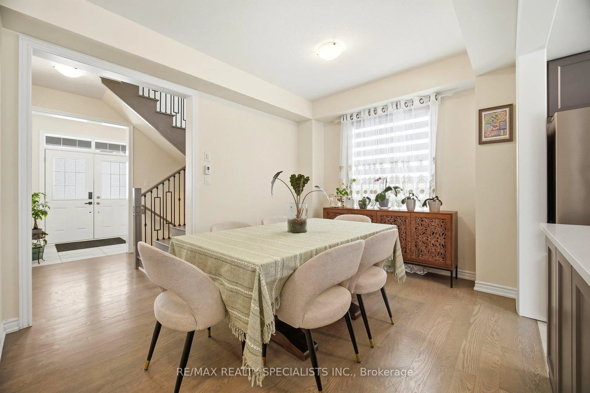 Photo 8 of 9 Gilham Way E, Brant, Paris — HOMEH