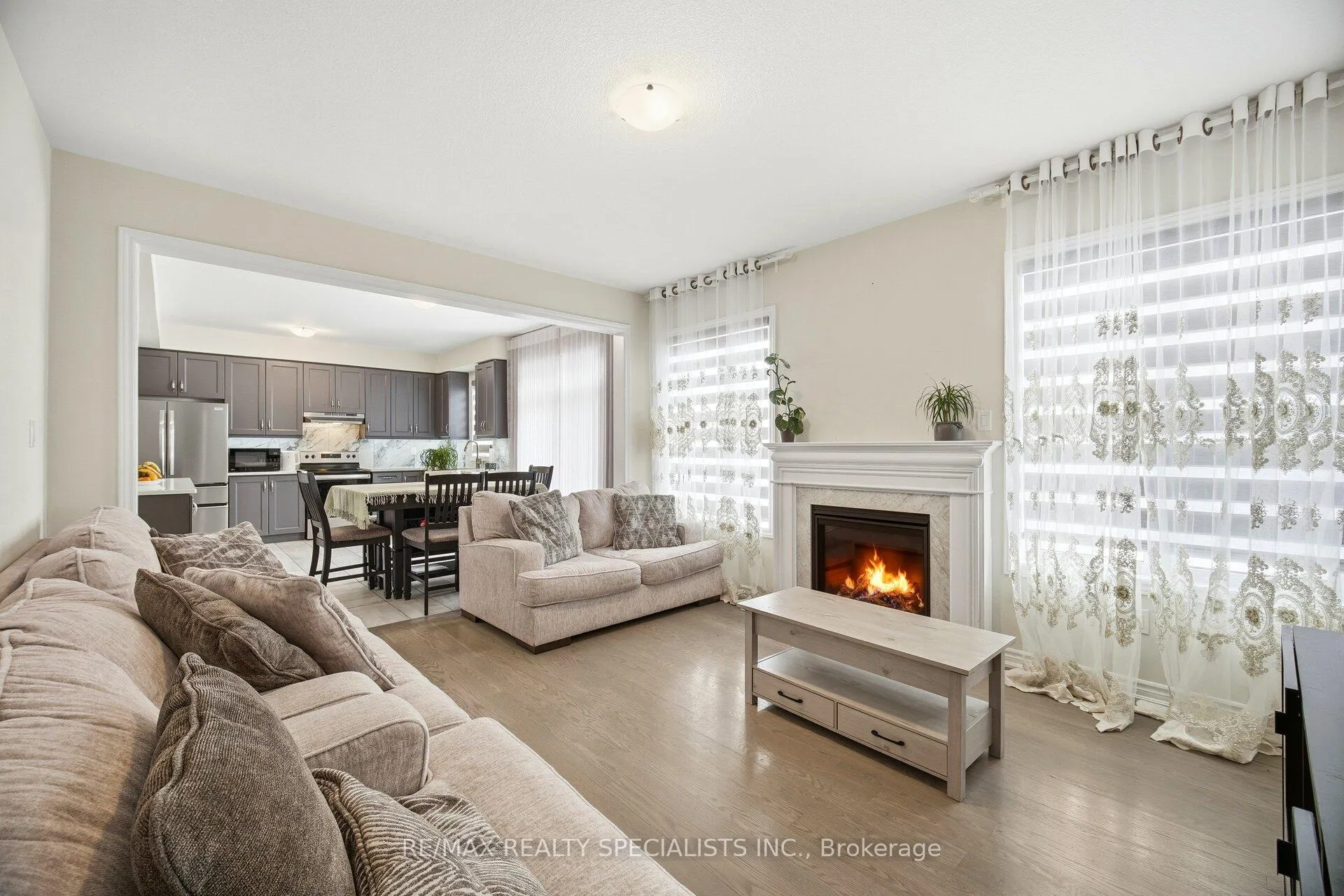 Photo 21 of 9 Gilham Way E, Brant, Paris — HOMEH