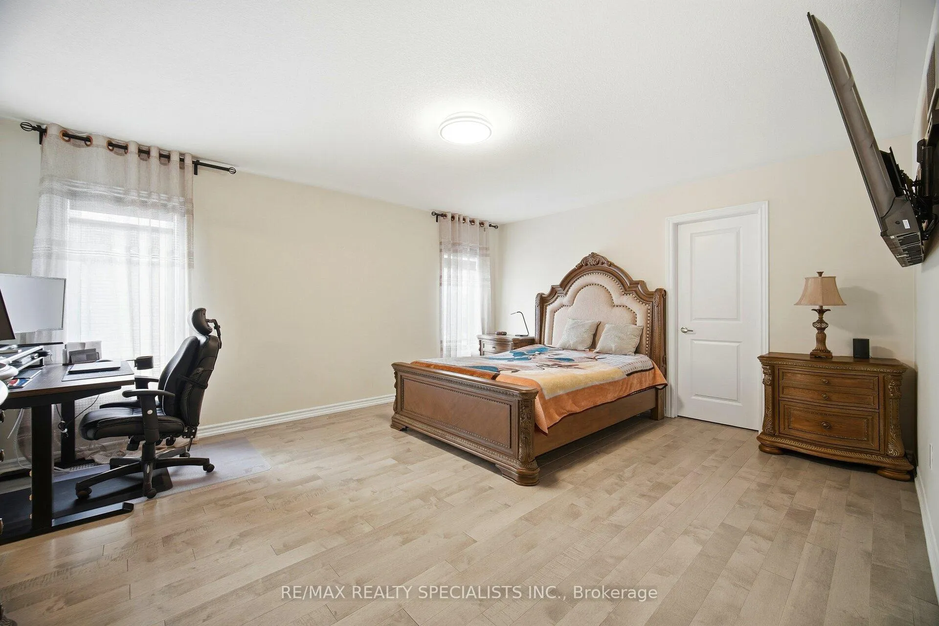 Photo 28 of 9 Gilham Way E, Brant, Paris — HOMEH