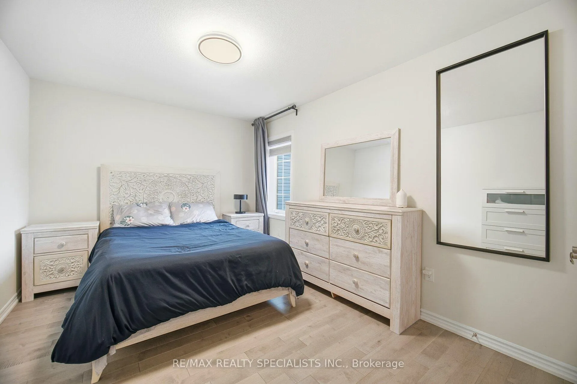 Photo 36 of 9 Gilham Way E, Brant, Paris — HOMEH