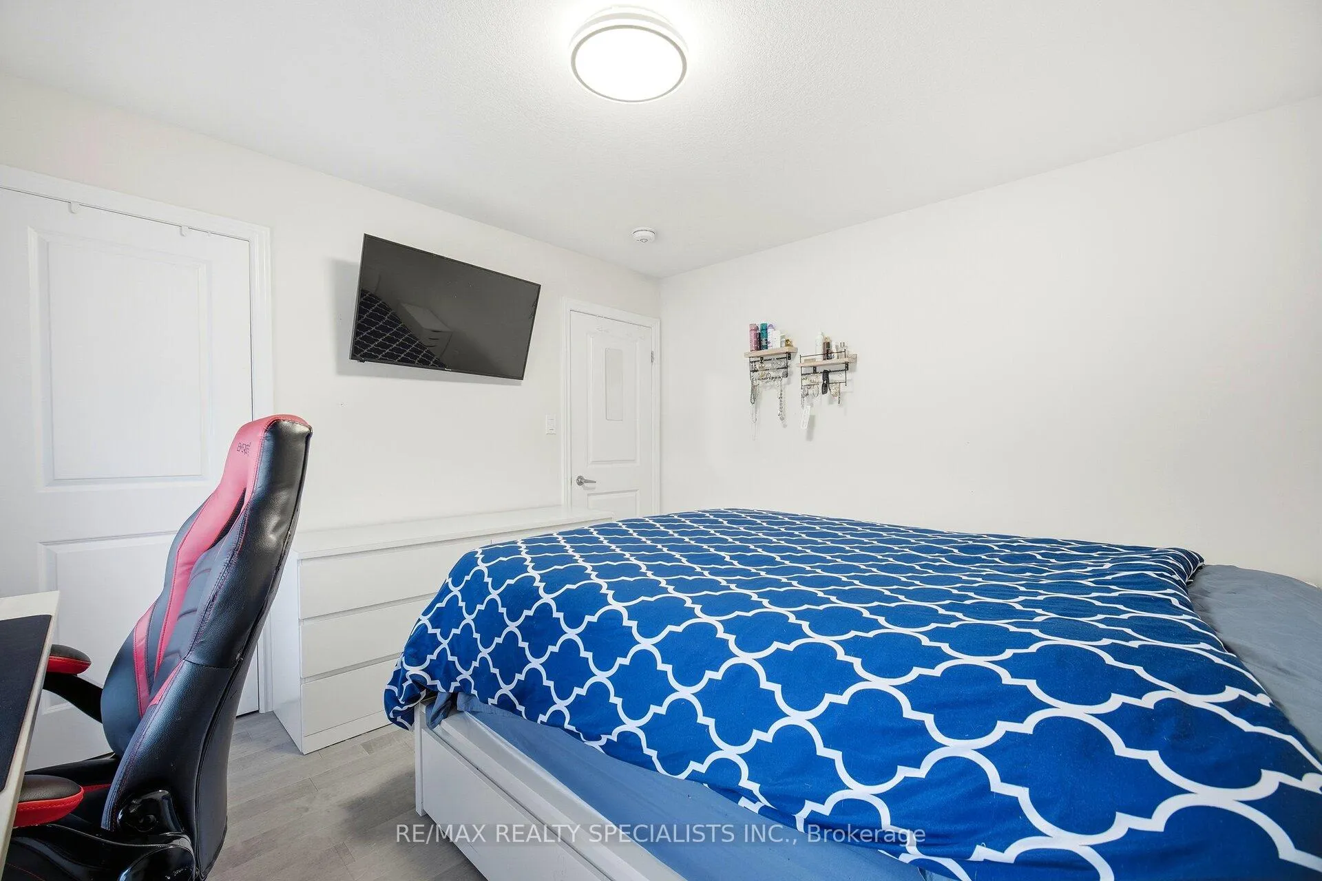 Photo 40 of 9 Gilham Way E, Brant, Paris — HOMEH