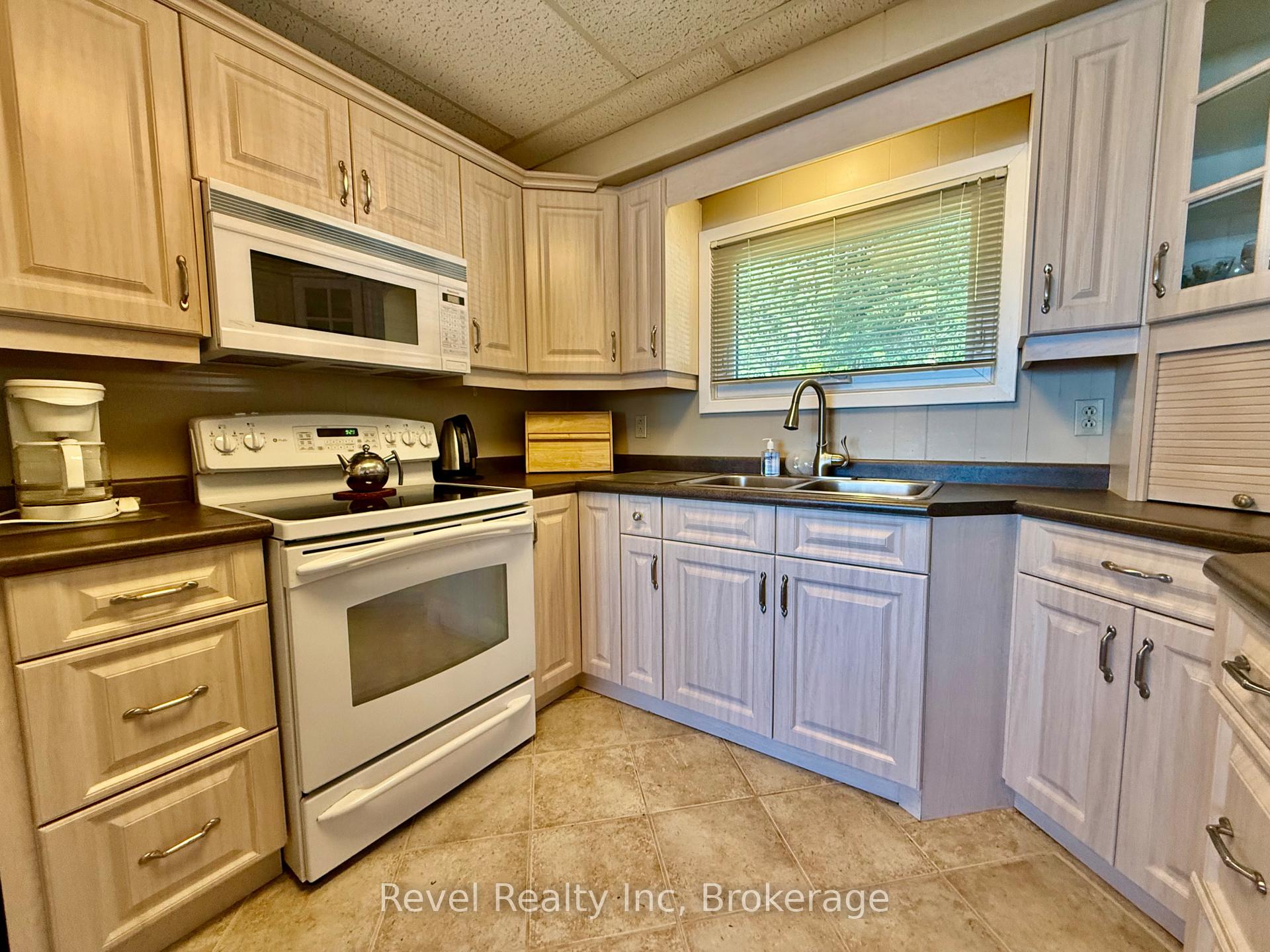 Photo 4 of 554 Road 5 S, Mapleton, Rural Mapleton — HOMEH