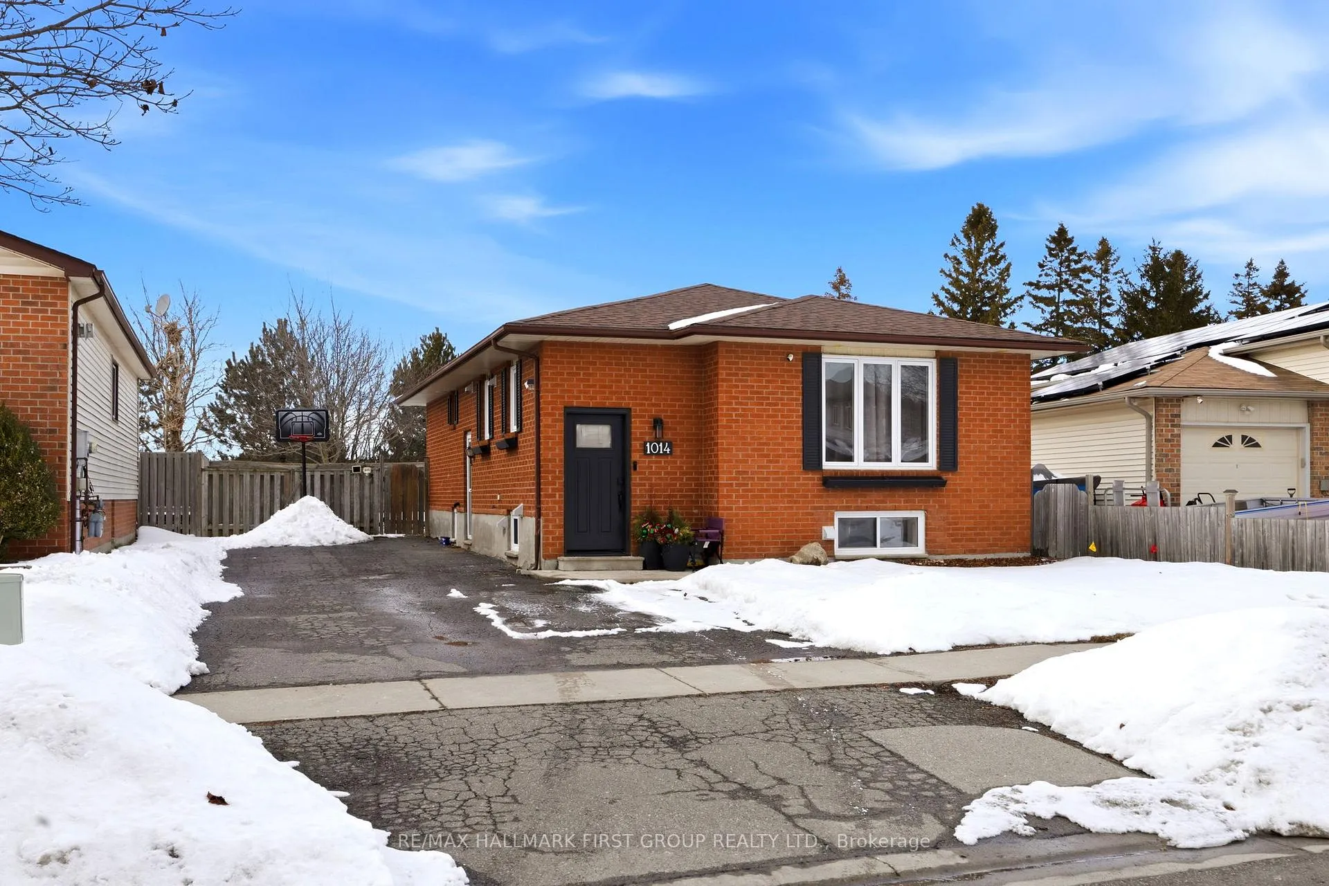 Photo 1 of Unit Upper Level, 1014 Renaissance Drive, Oshawa, Lakeview — HOMEH