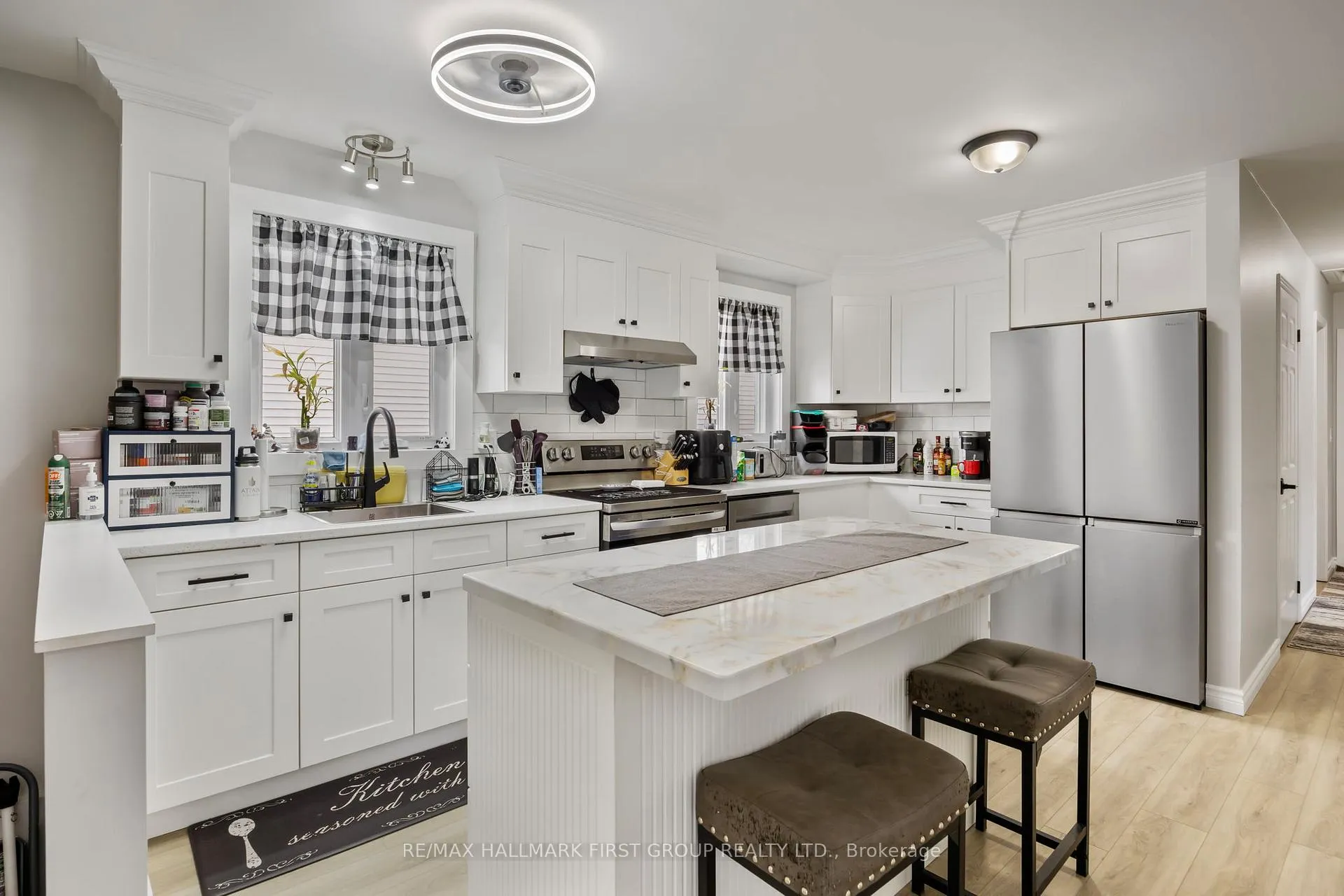 Photo 5 of Unit Upper Level, 1014 Renaissance Drive, Oshawa, Lakeview — HOMEH