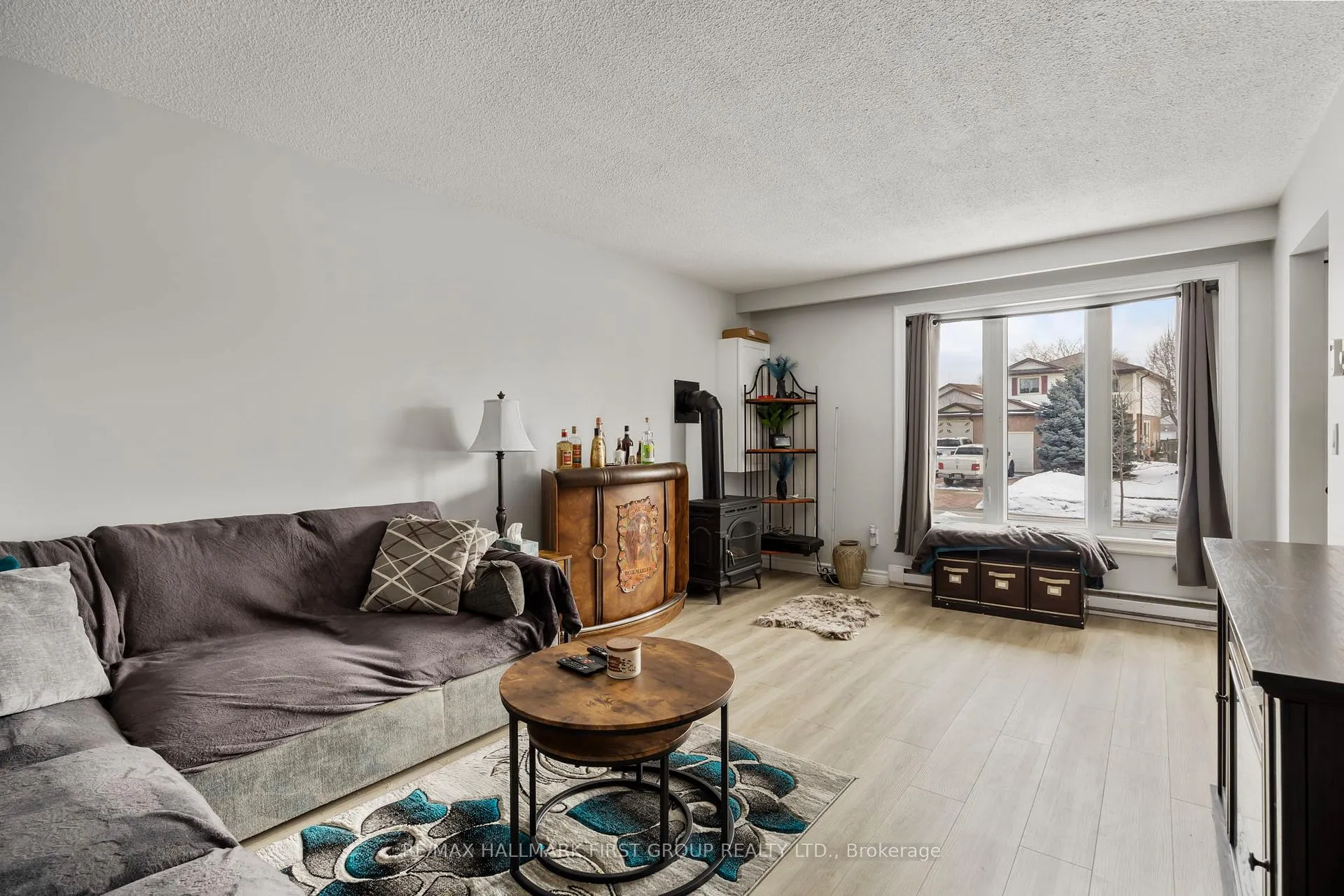 Photo 7 of Unit Upper Level, 1014 Renaissance Drive, Oshawa, Lakeview — HOMEH