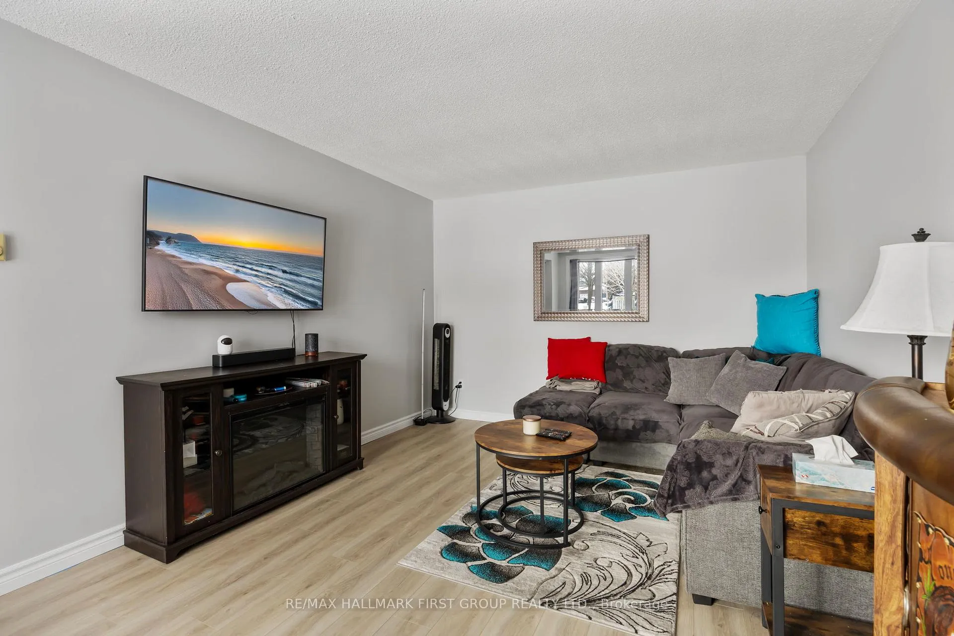 Photo 9 of Unit Upper Level, 1014 Renaissance Drive, Oshawa, Lakeview — HOMEH