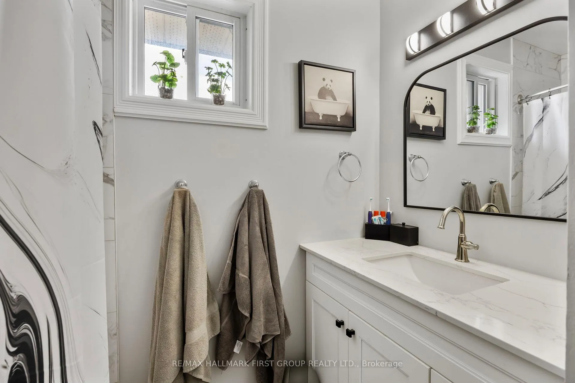Photo 14 of Unit Upper Level, 1014 Renaissance Drive, Oshawa, Lakeview — HOMEH