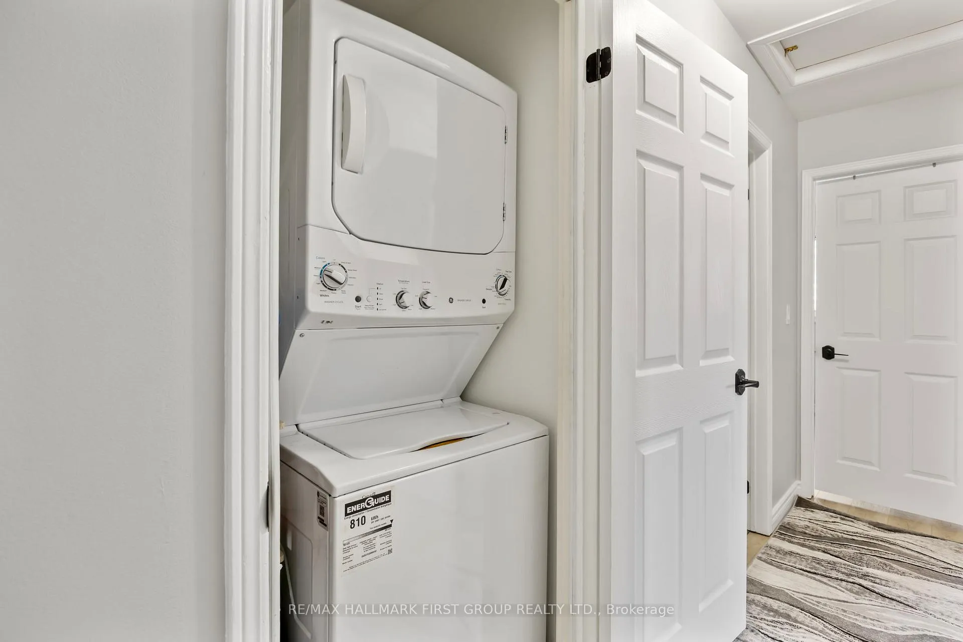 Photo 16 of Unit Upper Level, 1014 Renaissance Drive, Oshawa, Lakeview — HOMEH