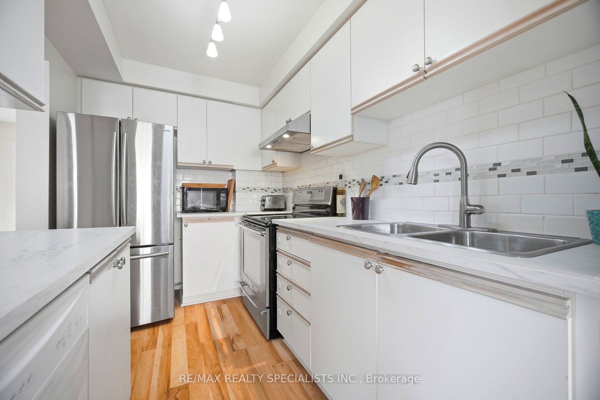 Photo 16 of 68 Muirland Crescent, Brampton, Northwood Park — HOMEH