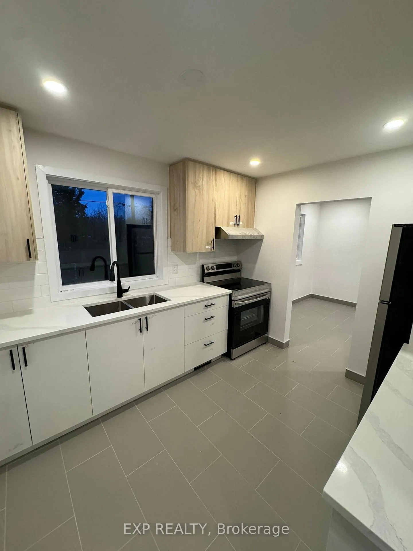 Photo 8 of Unit 1, 2434 Clover Street, Ottawa, Heron Park — HOMEH