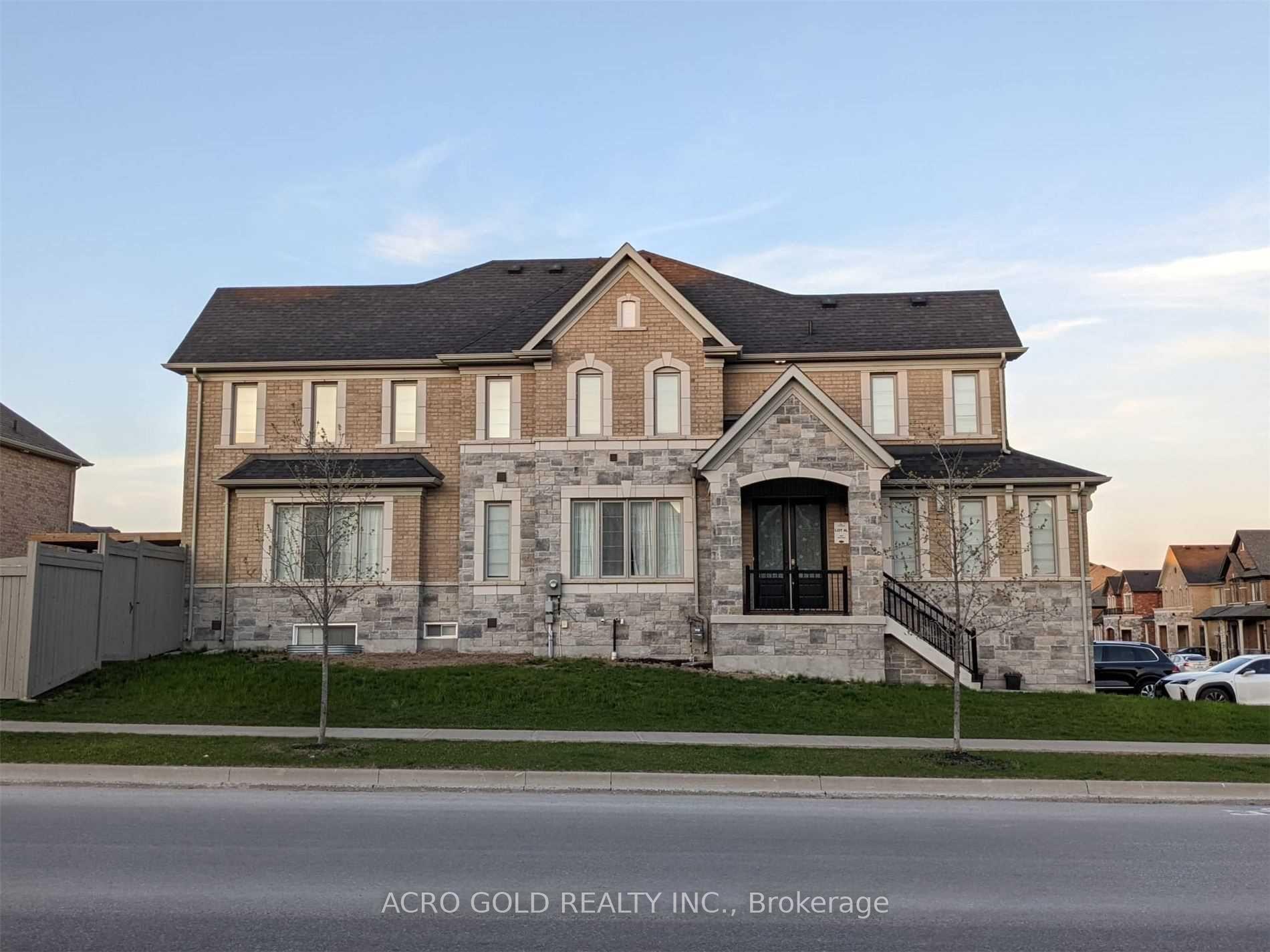 Photo 1 of 2041 Dale Road, Innisfil, Alcona — HOMEH