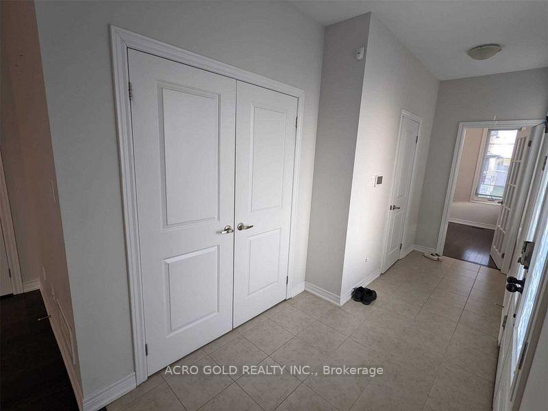 Photo 3 of 2041 Dale Road, Innisfil, Alcona — HOMEH