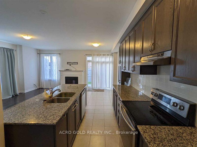 Photo 10 of 2041 Dale Road, Innisfil, Alcona — HOMEH