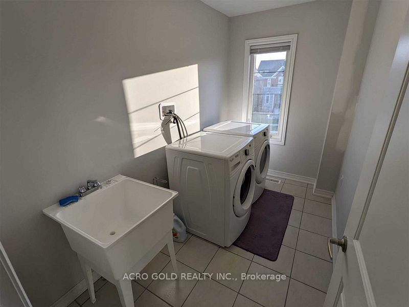 Photo 18 of 2041 Dale Road, Innisfil, Alcona — HOMEH