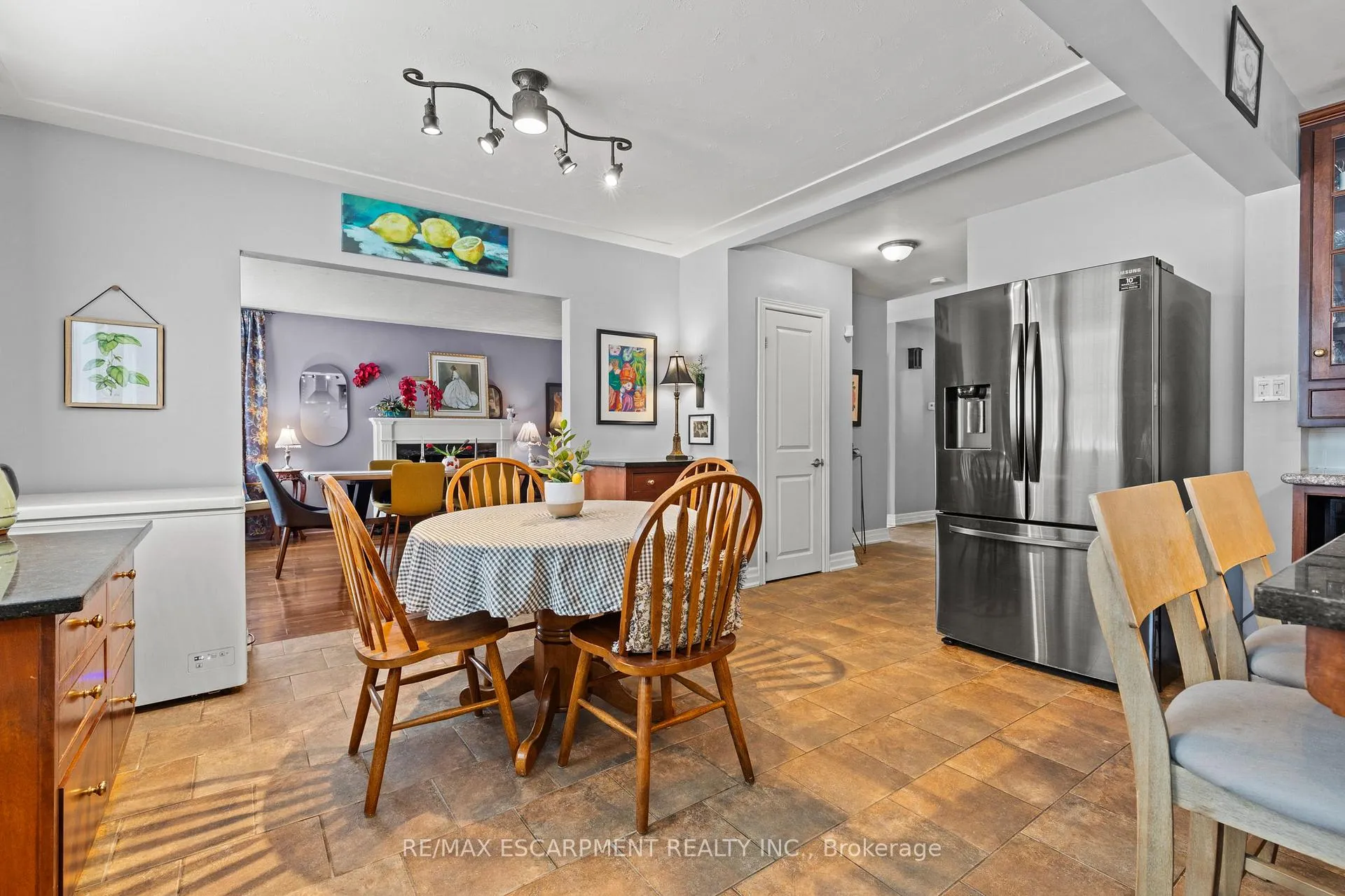 Photo 12 of 7075 Waterloo Drive, Niagara Falls, Casey — HOMEH