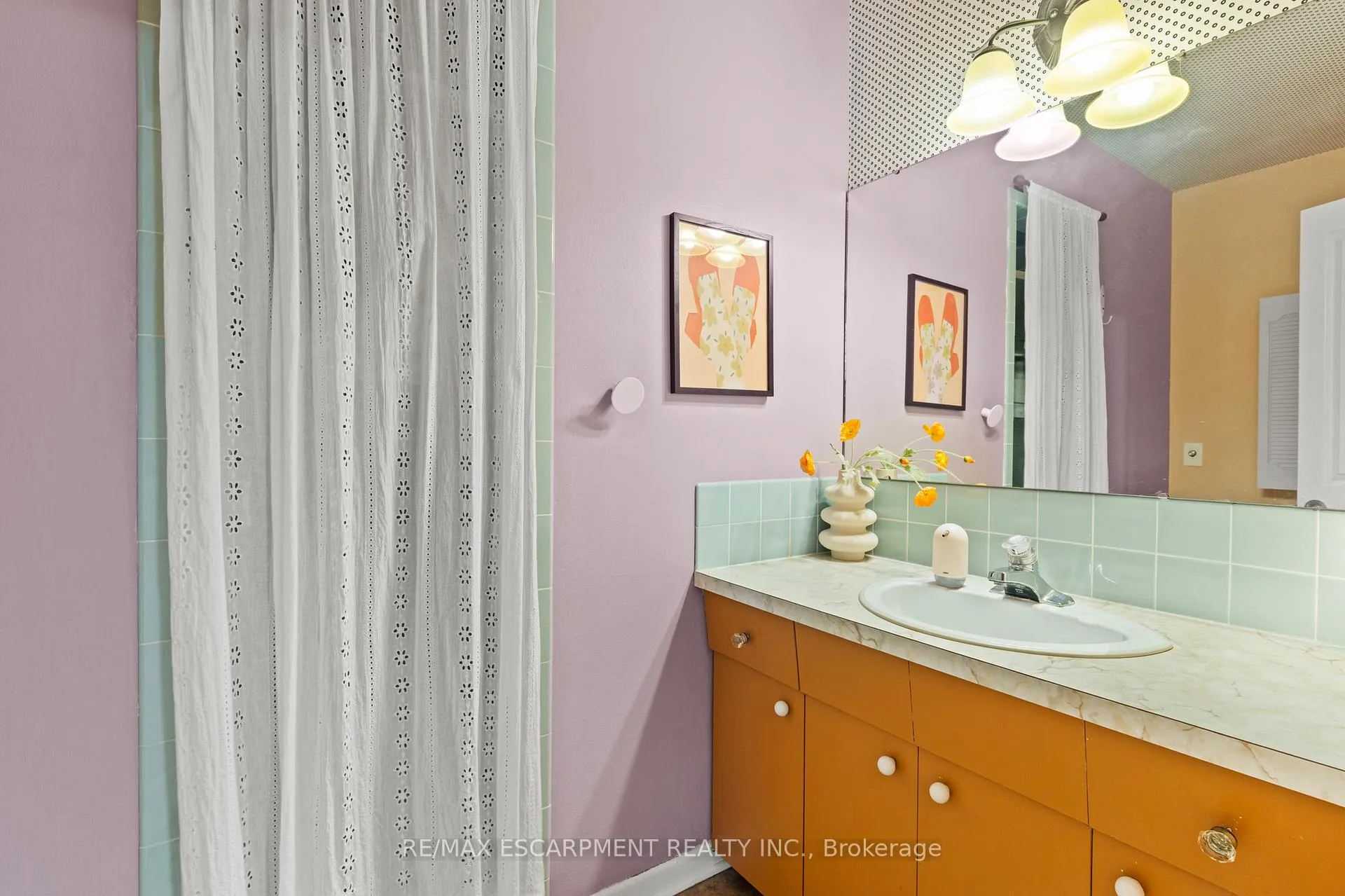 Photo 27 of 7075 Waterloo Drive, Niagara Falls, Casey — HOMEH
