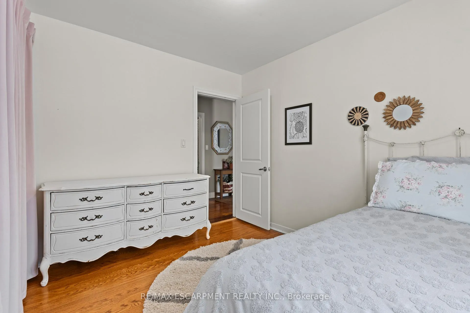 Photo 29 of 7075 Waterloo Drive, Niagara Falls, Casey — HOMEH