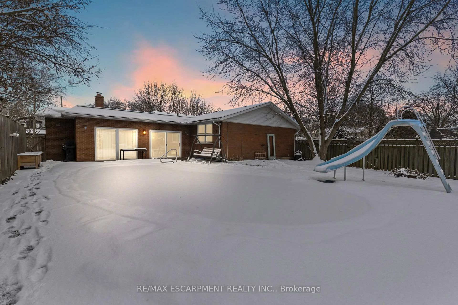 Photo 46 of 7075 Waterloo Drive, Niagara Falls, Casey — HOMEH