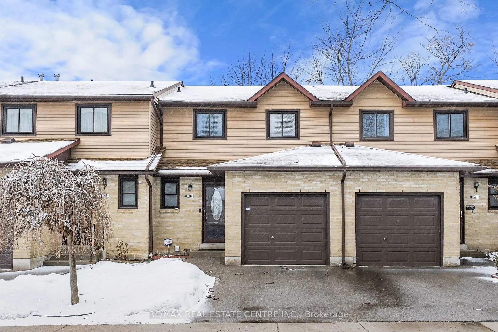 Front of Unit 48, 860 Rymal Road E