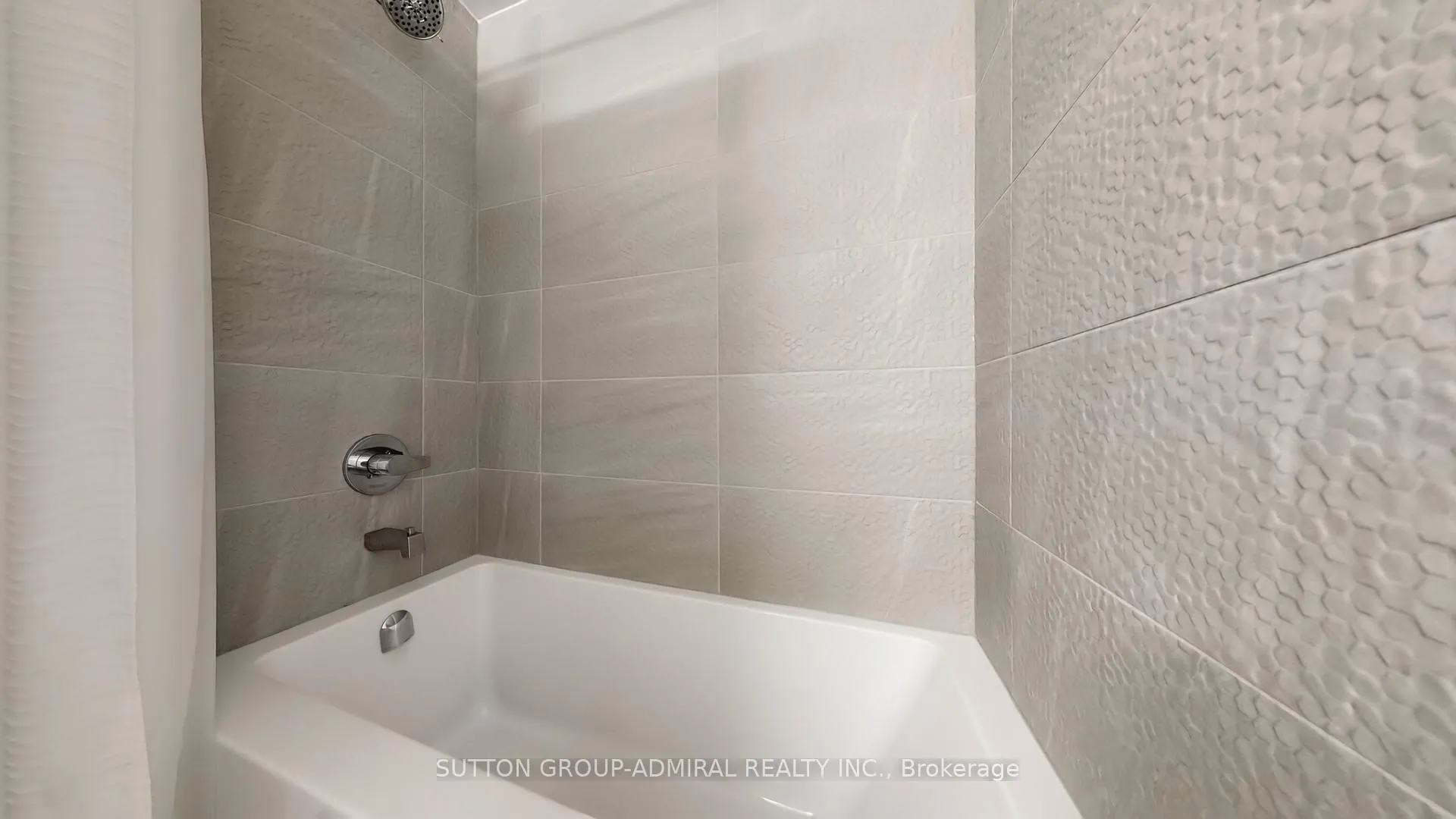 Photo 14 of Unit B-325, 50 Upper Mall Way, Vaughan, Brownridge — HOMEH