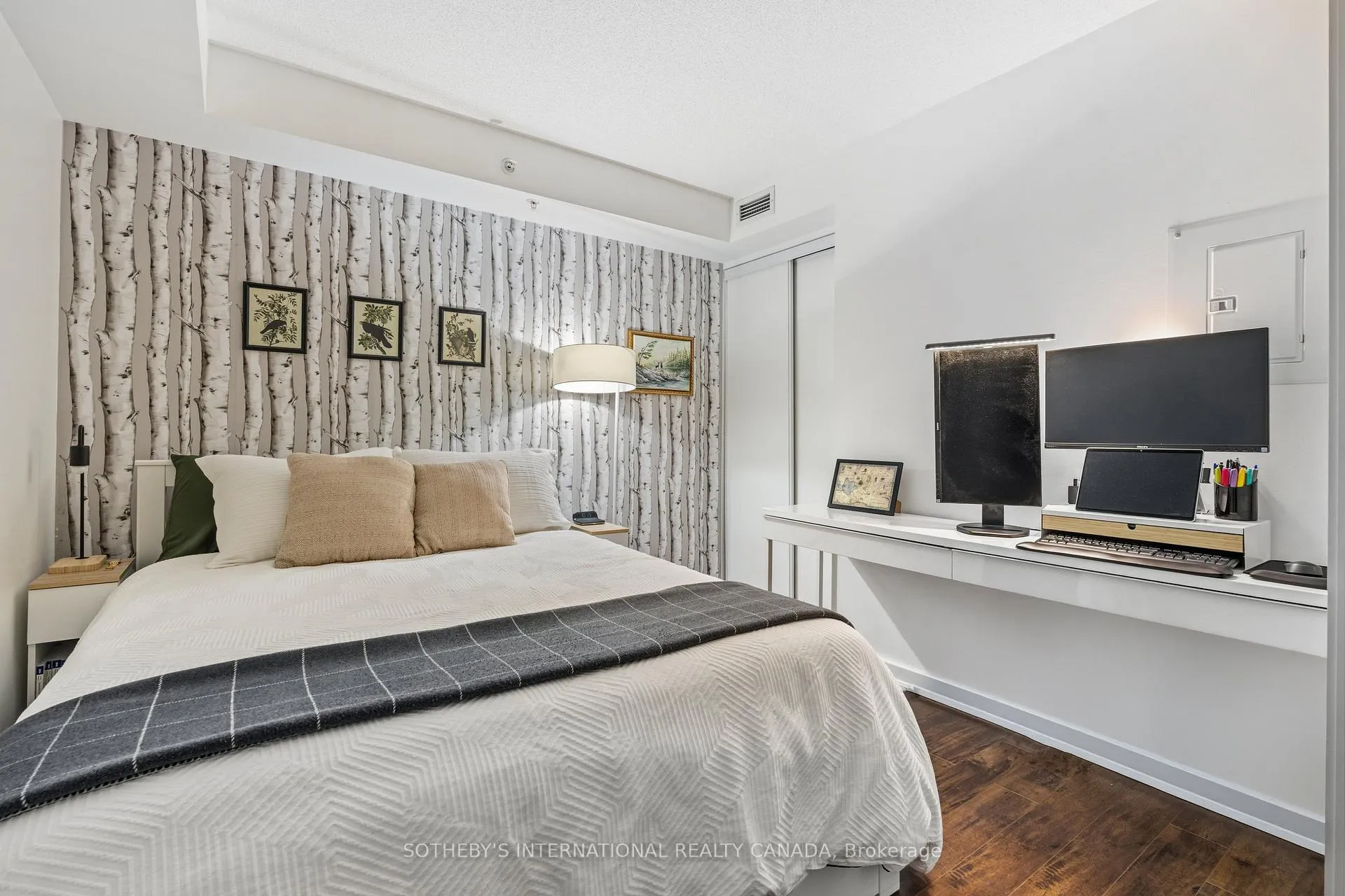 Photo 6 of Unit 407, 20 Joe Shuster Way, Toronto, Waterfront Communities — HOMEH