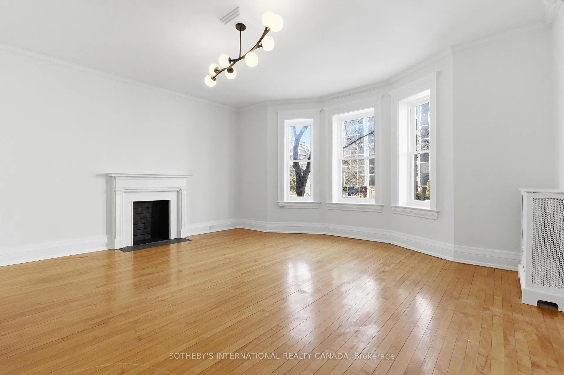 Photo 7 of Unit 9, 45 Spadina Road, Toronto, The Annex — HOMEH