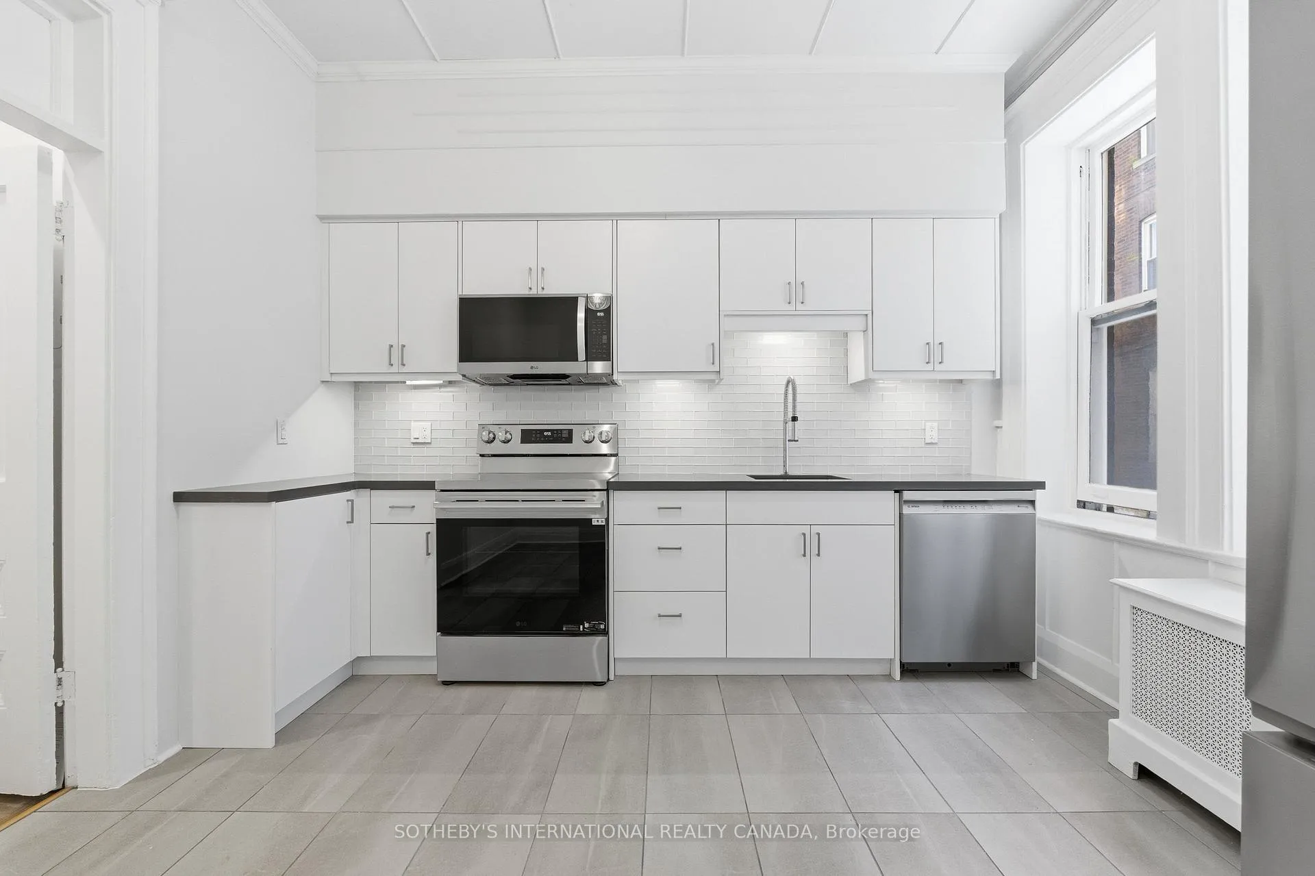 Photo 10 of Unit 9, 45 Spadina Road, Toronto, The Annex — HOMEH