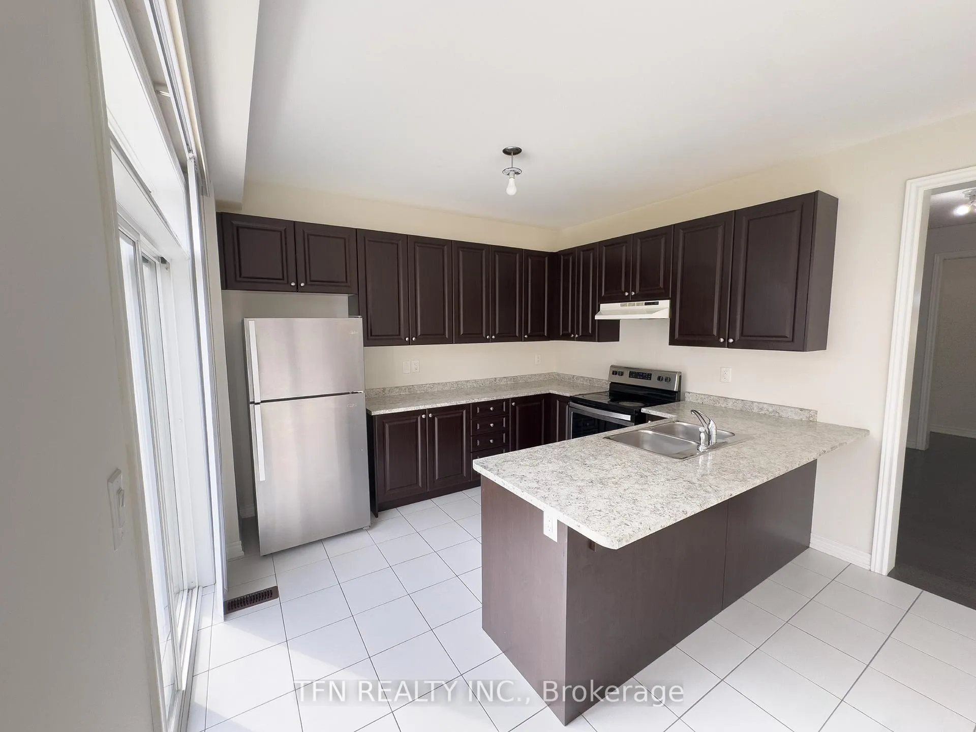 Photo 9 of 48 Boathouse Road N, Brampton, Northwest Brampton — HOMEH