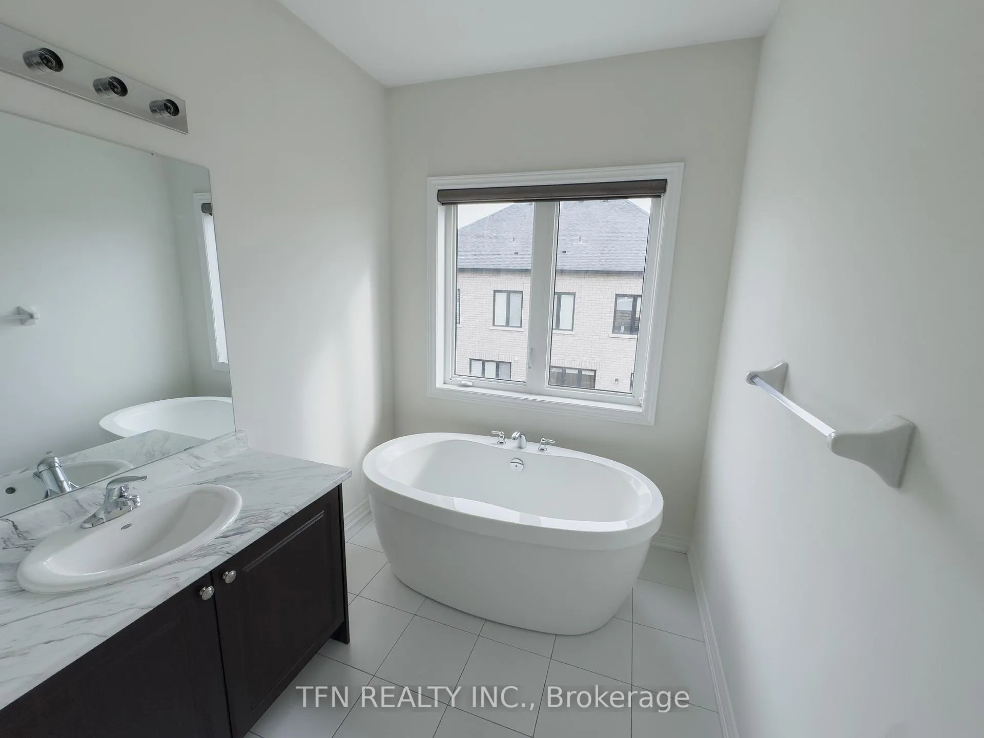 Photo 16 of 48 Boathouse Road N, Brampton, Northwest Brampton — HOMEH
