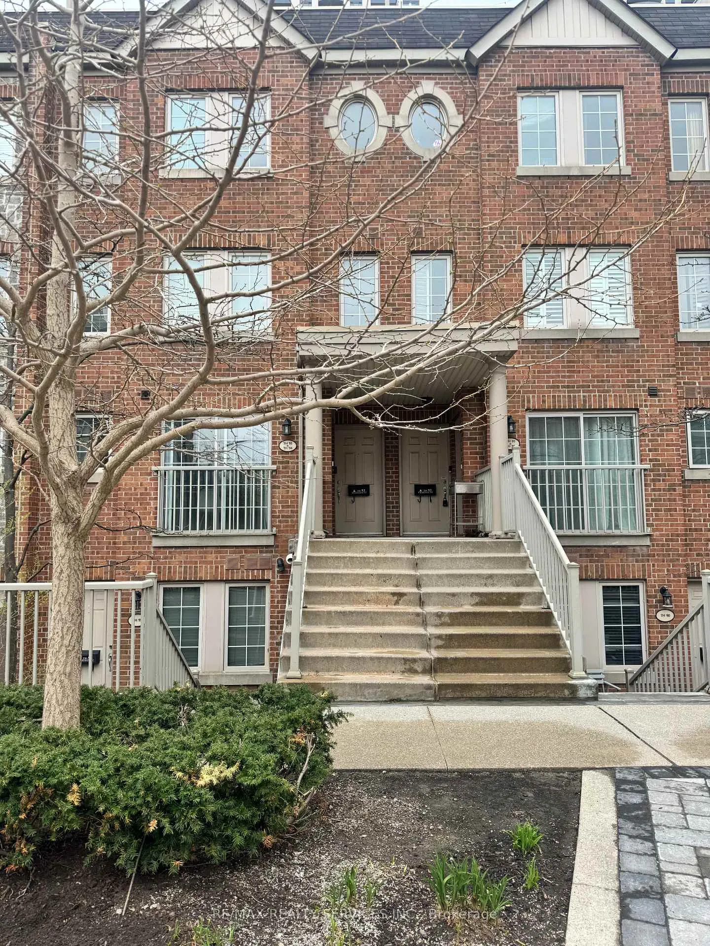 Front of Unit 94, 9 Windermere Avenue