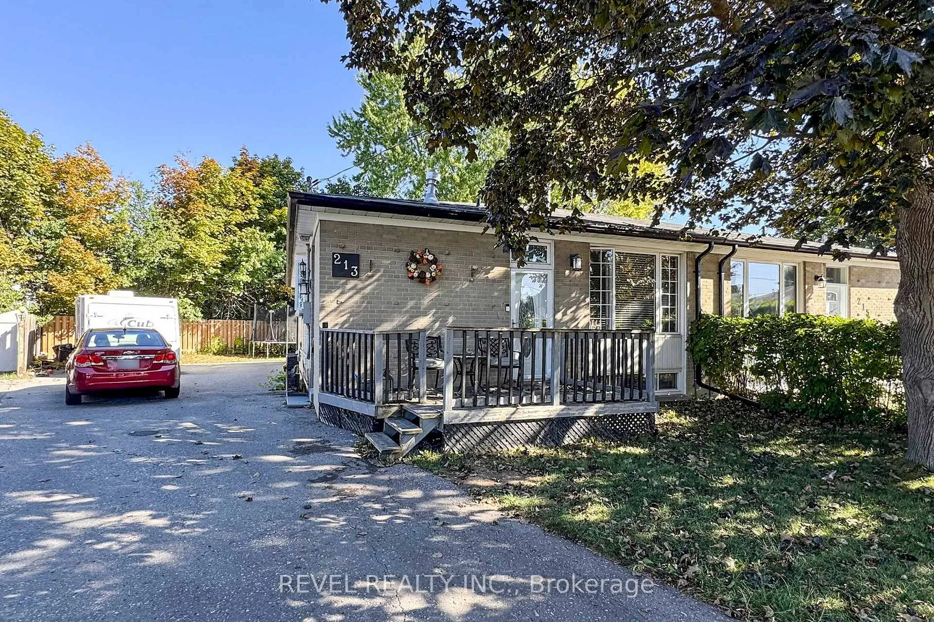 Photo 1 of 213 Rosedale Drive, Whitby, Downtown Whitby — HOMEH