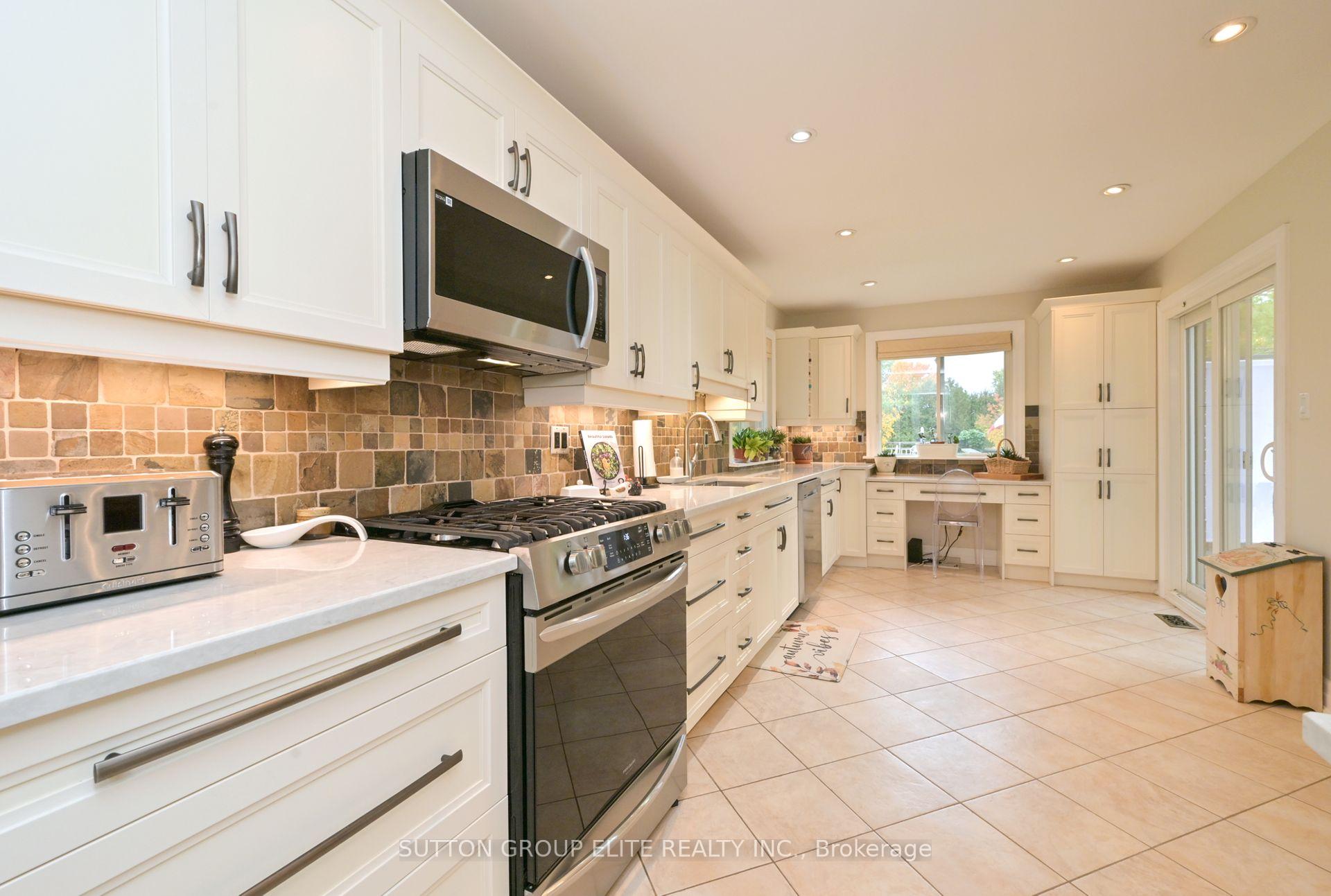 Photo 6 of 2129 Chantler Street, Innisfil, Stroud — HOMEH