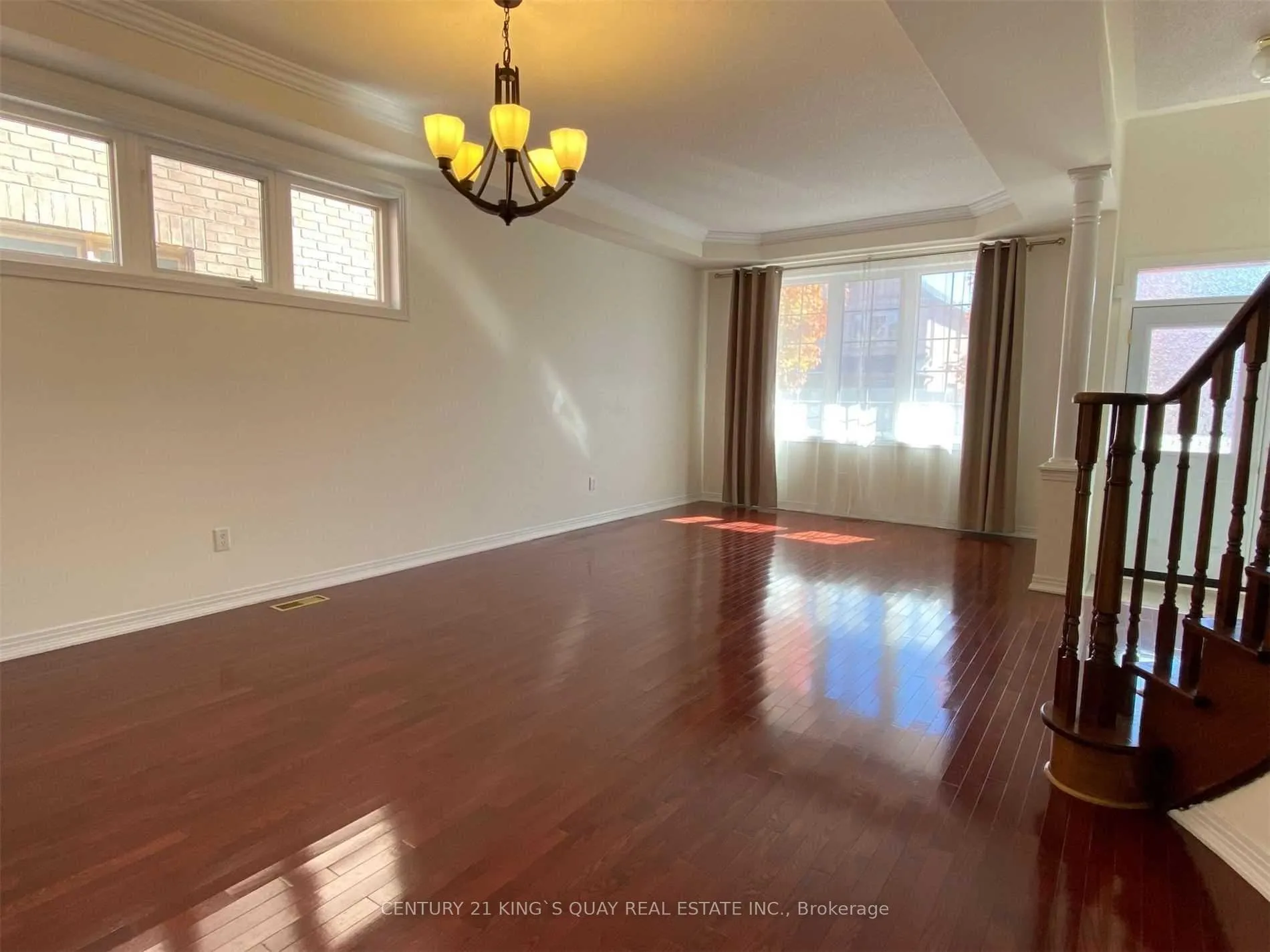 Photo 3 of 49 Calico Crescent, Markham, Cachet — HOMEH