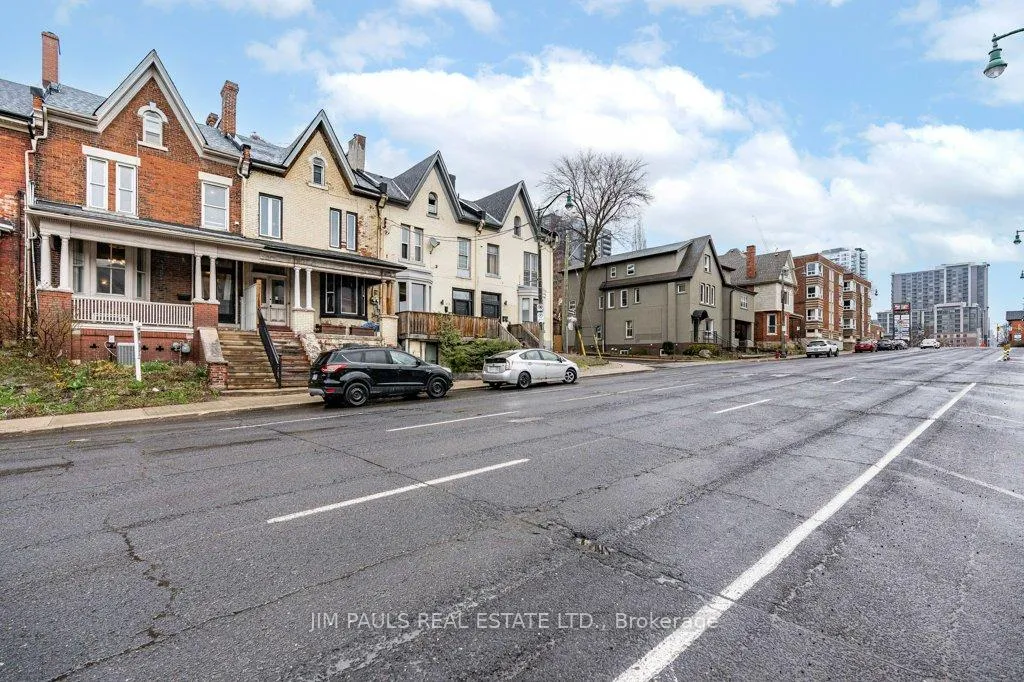 Photo 3 of 282 Main Street W, Hamilton, Strathcona — HOMEH