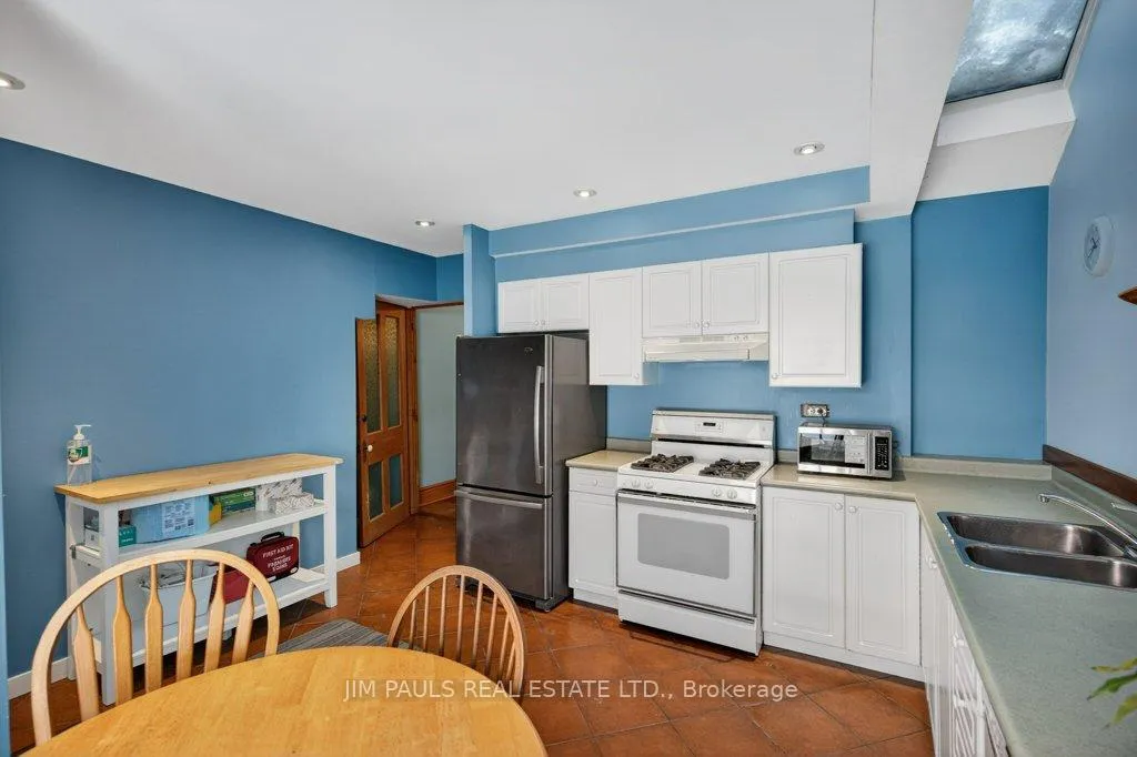 Photo 10 of 282 Main Street W, Hamilton, Strathcona — HOMEH